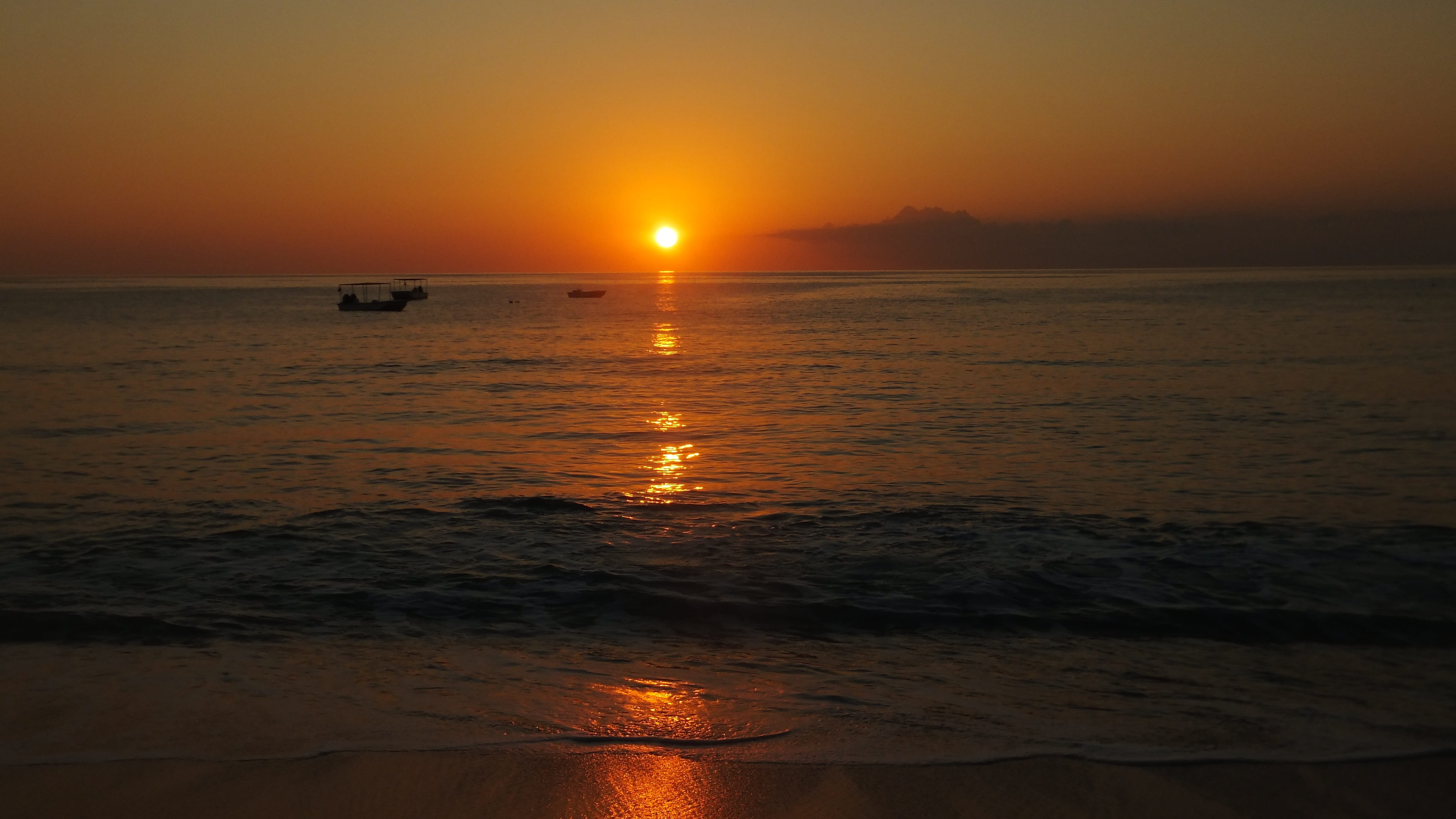 tranquility, sunshine, tranquil scene, sand, sun, nautical vessel, tropical, orange color, idyllic, water, ocean, summer, beauty in nature, island, coast, HD Wallpaper