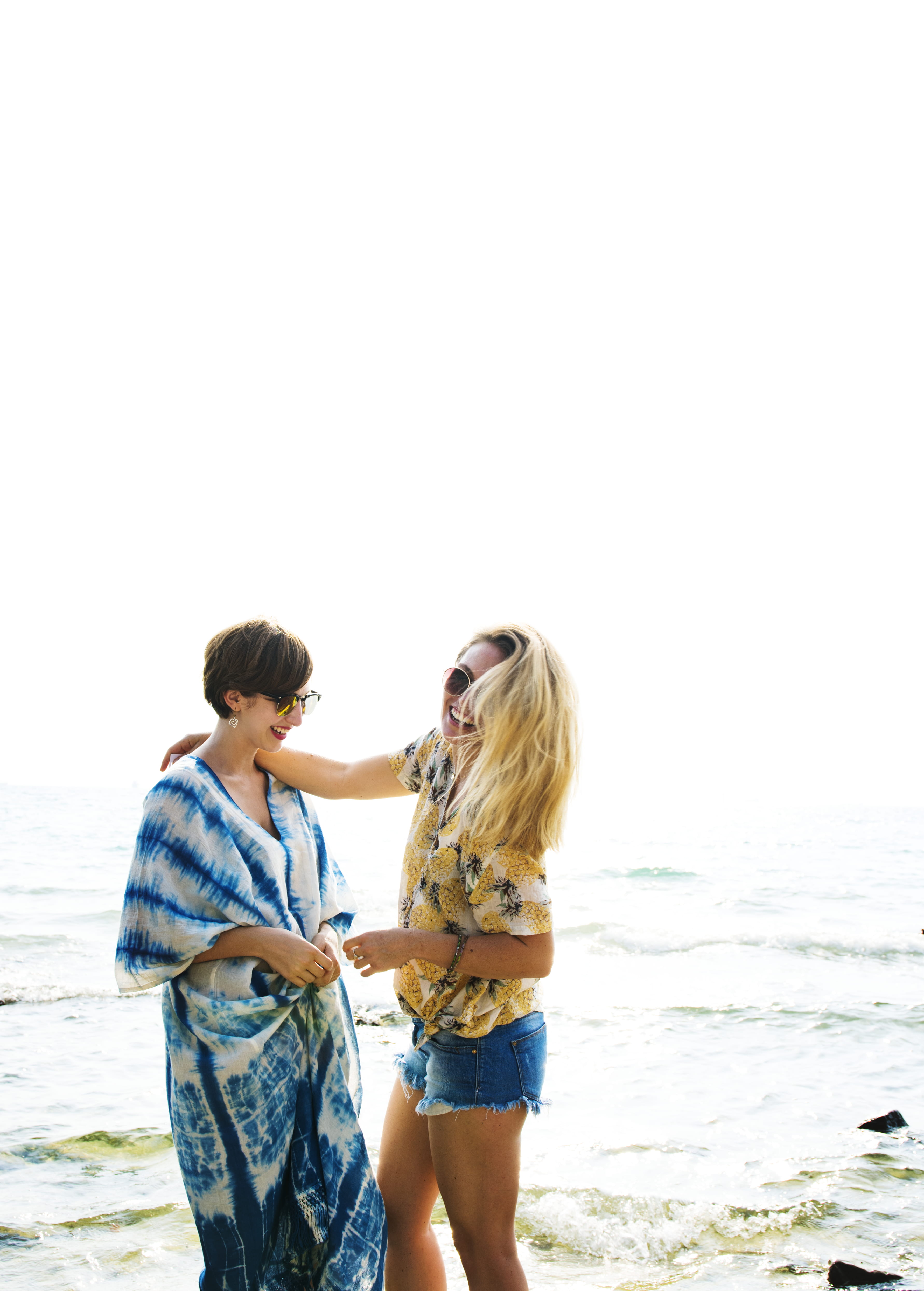 ocean, seascape, scenic, joy, sunny, 4K, young women, laughing, water, care, casual, three quarter length, leisure activity, couple - relationship, young adult, Phone HD Wallpaper