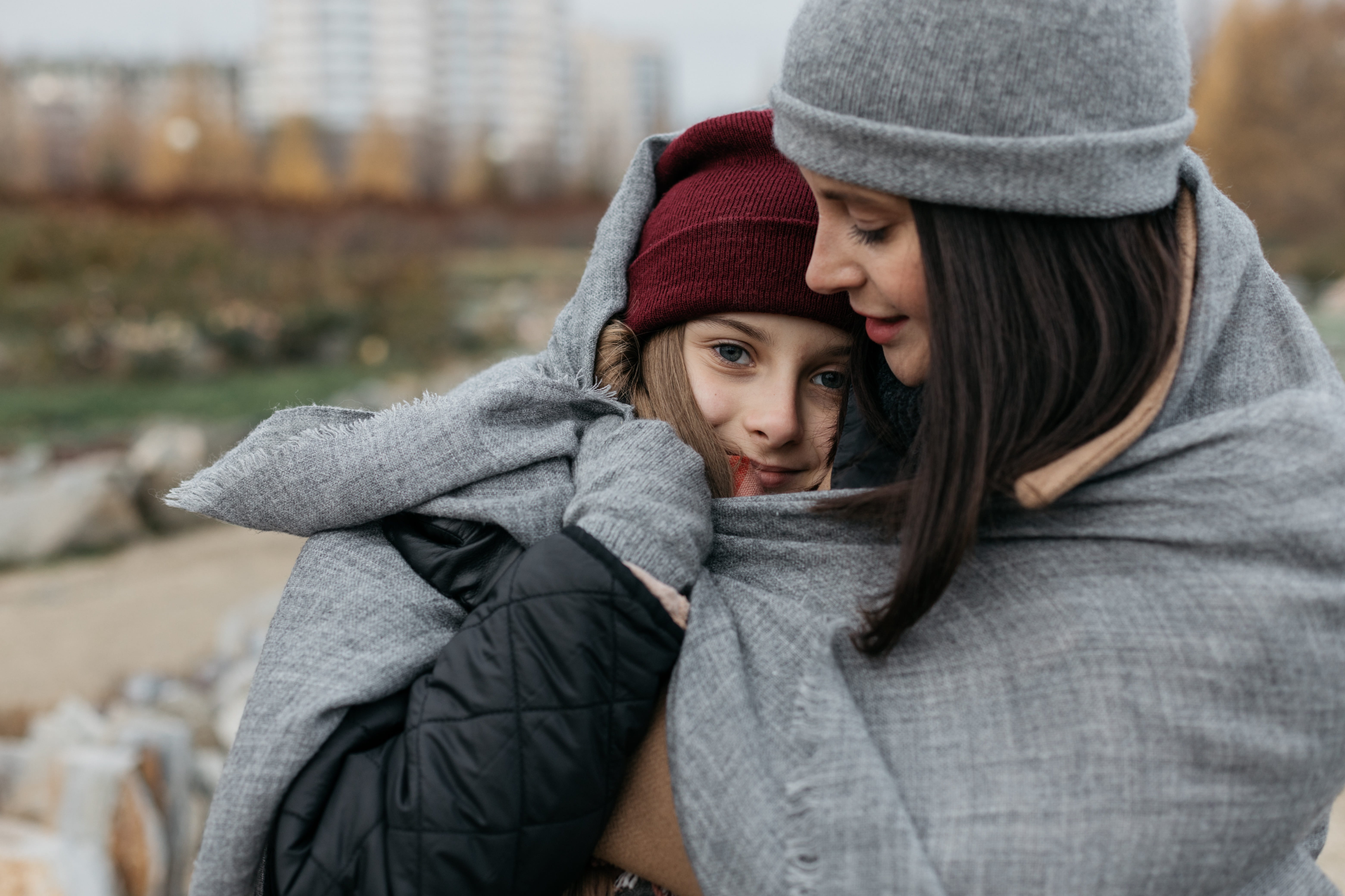 joy, happiness, heat, hat, adult, outdoors, positive emotion, family, cap, 5K, white, winter, clothing, warm clothing, city, mom, two people, scarf, grown up, HD Wallpaper