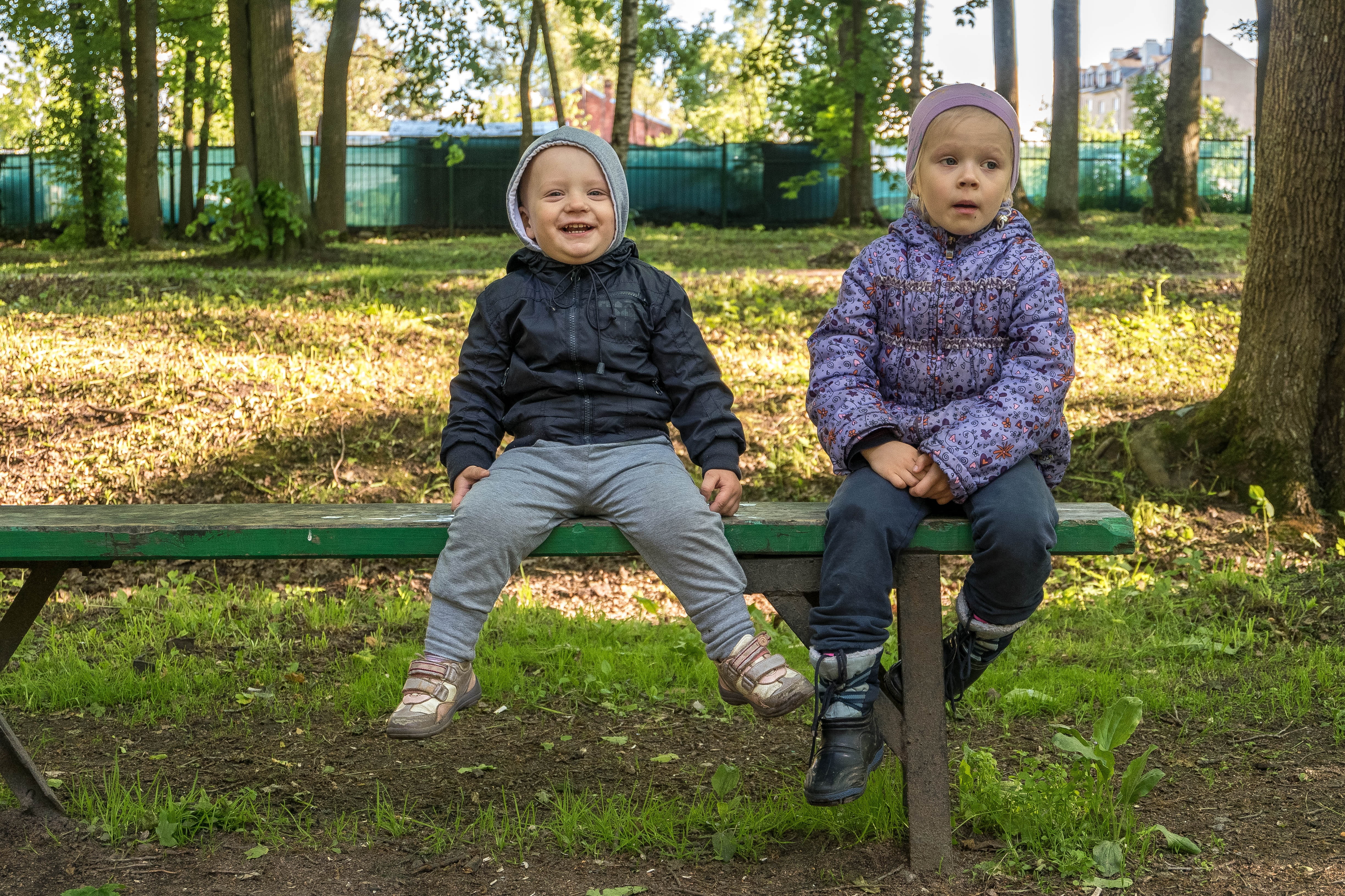 bratinella, females, men, lovely, emotions, real people, two people, front view, cute, innocence, childhood, boys, happiness, russia, park, family, mood, HD Wallpaper