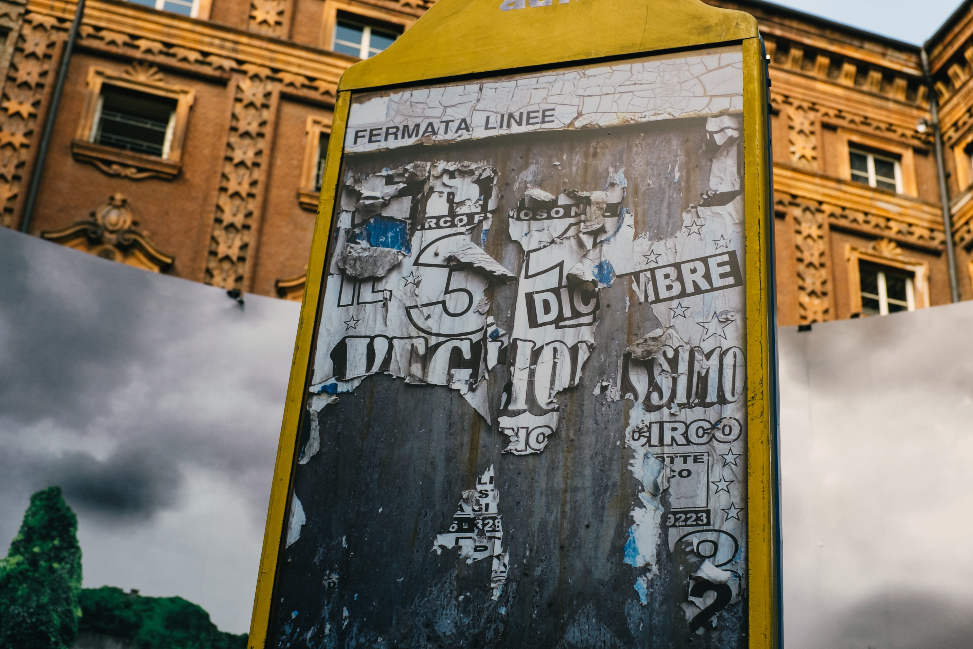cloud - sky, non-western script, graffiti, rome, day, text, western script, panel, architecture, communication, posters, commercial sign, wall, HD Wallpaper