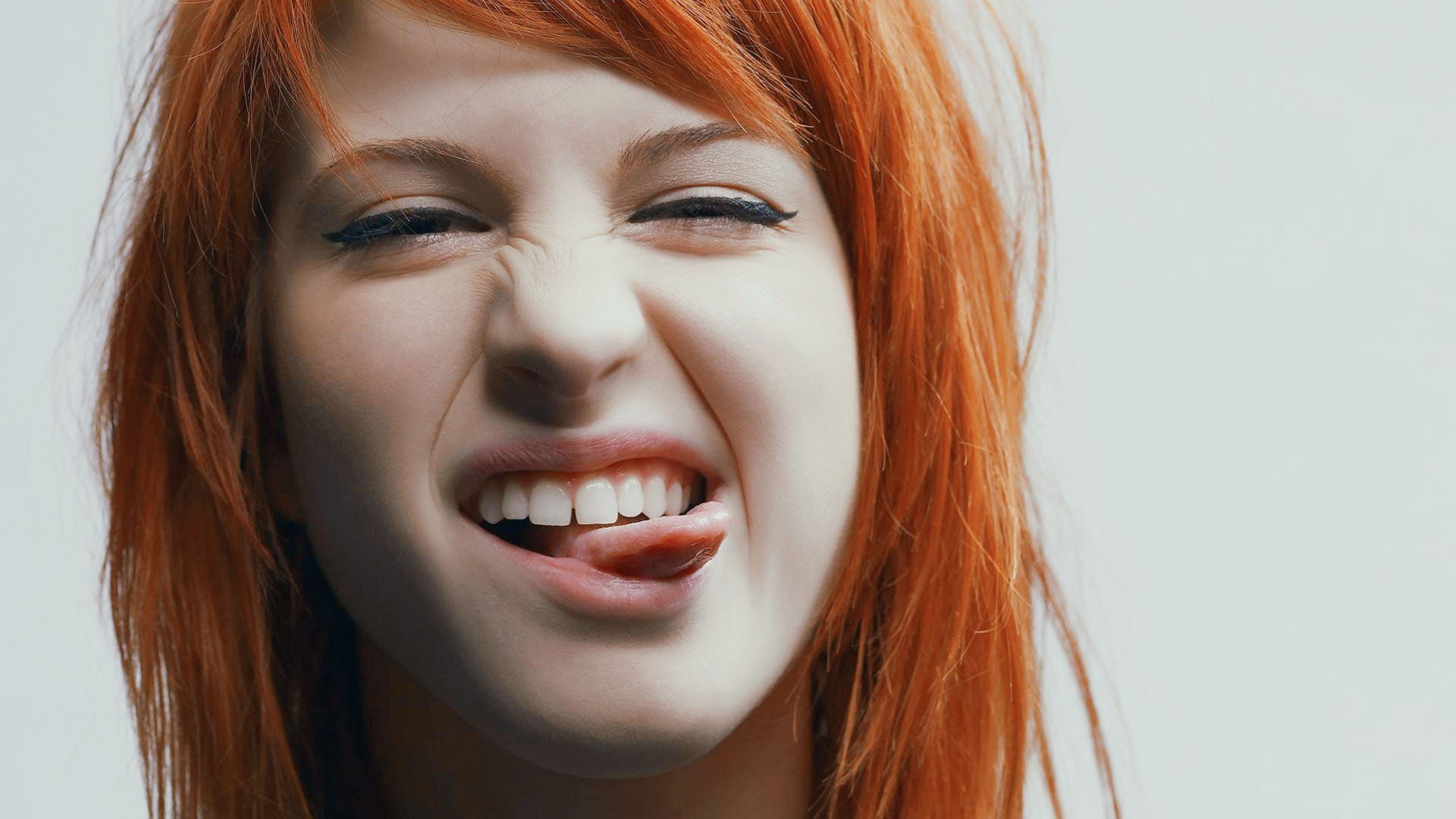 williams, alternative, women, music, rock, paramore, 1080P, hayley, singers, pop, tongue, redheads, punk, emo, HD Wallpaper