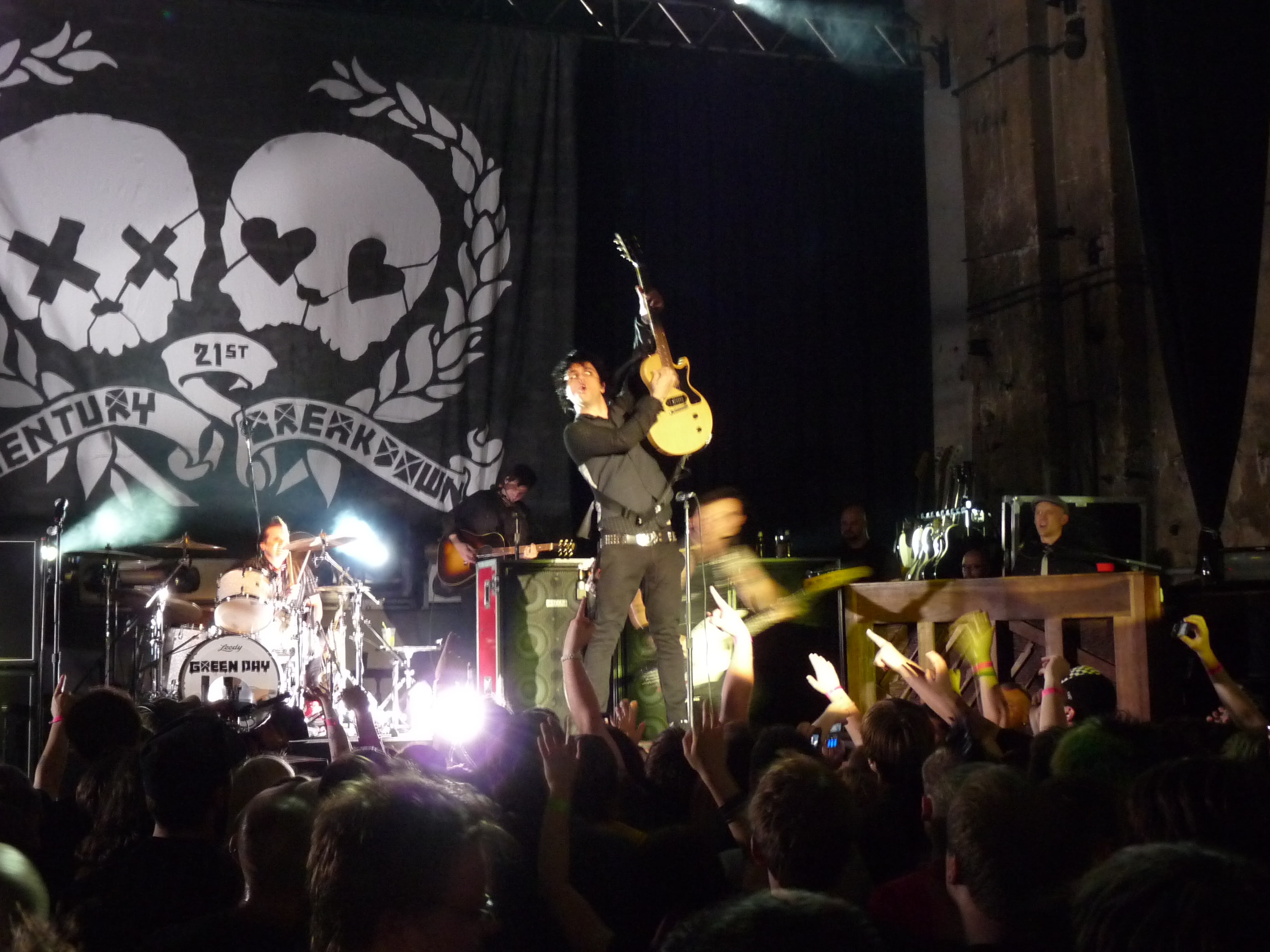 concert, rock, day, pop, 2K, green, punk, HD Wallpaper