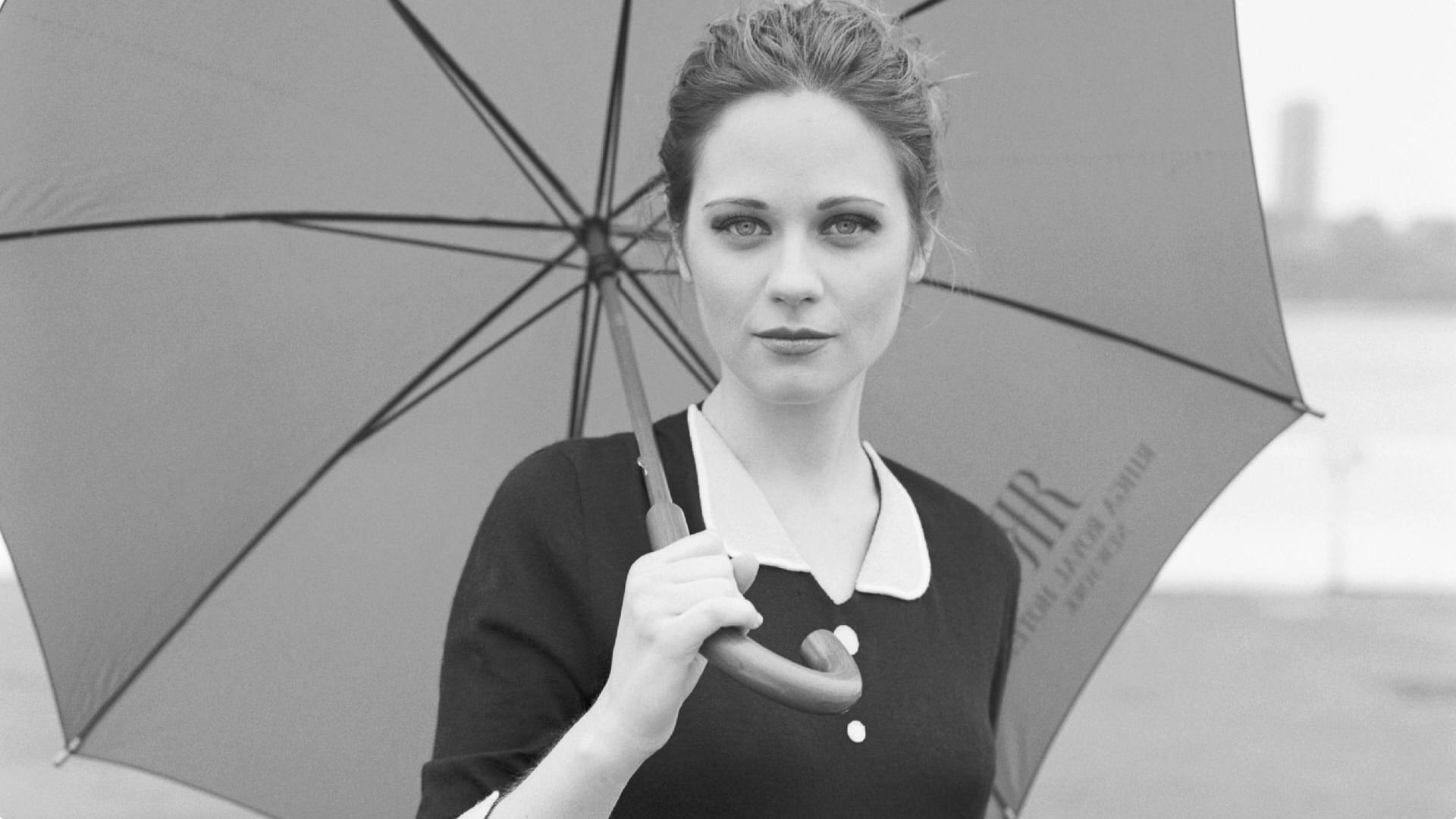 1080P, casual clothing, actress, young women, real people, beautiful woman, front view, water, headshot, one person, umbrella, looking at camera, women, HD Wallpaper