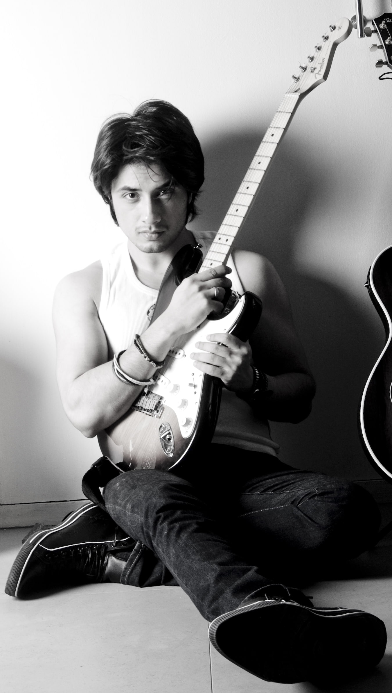 photoshoot, zafar, 1080P, guitar, ali, Phone HD Wallpaper