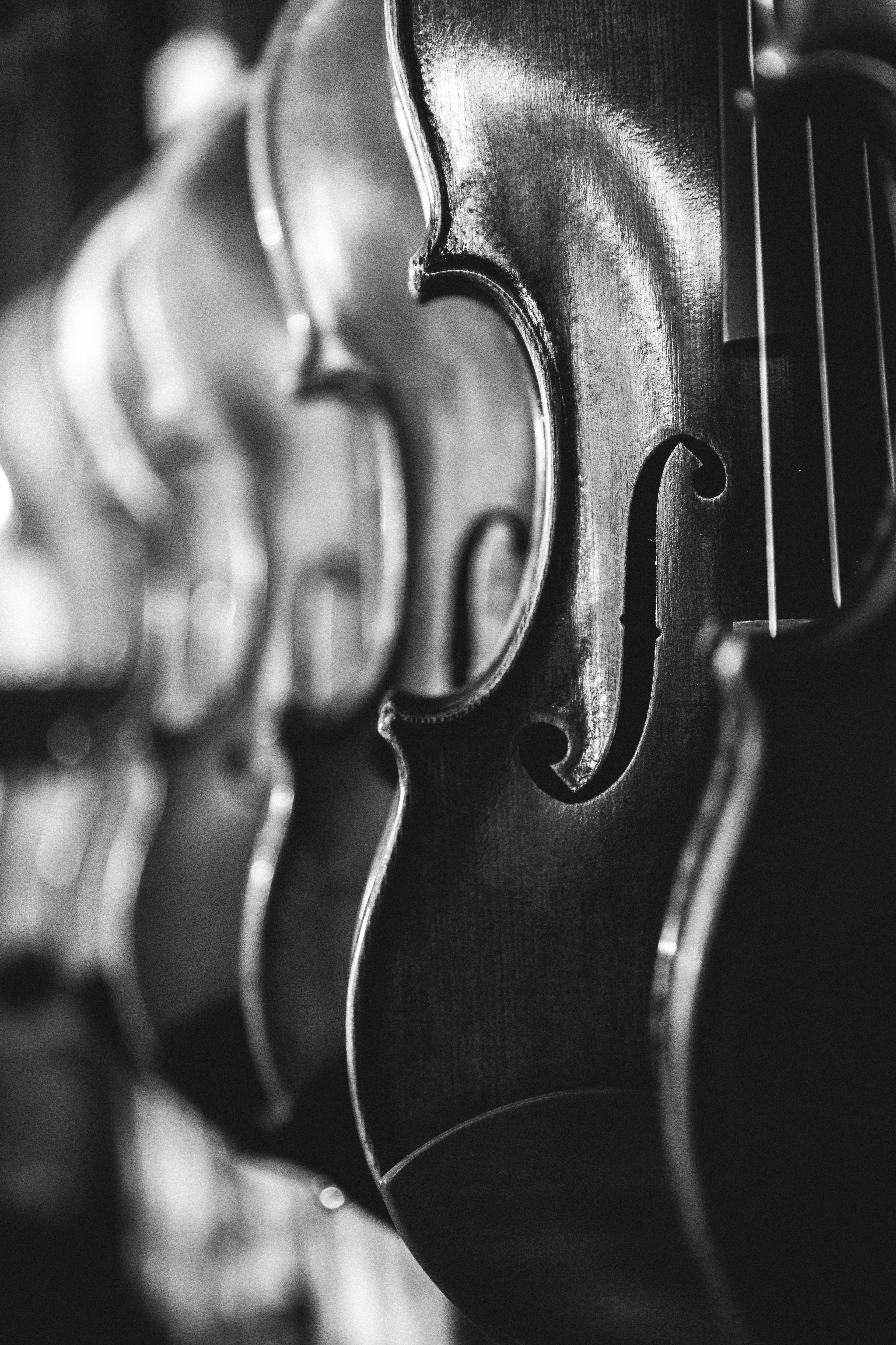 arts culture and entertainment, violins, black and white, violin, retro, antique, musical instrument string, greyscale, classic, machine, single object, Phone HD Wallpaper