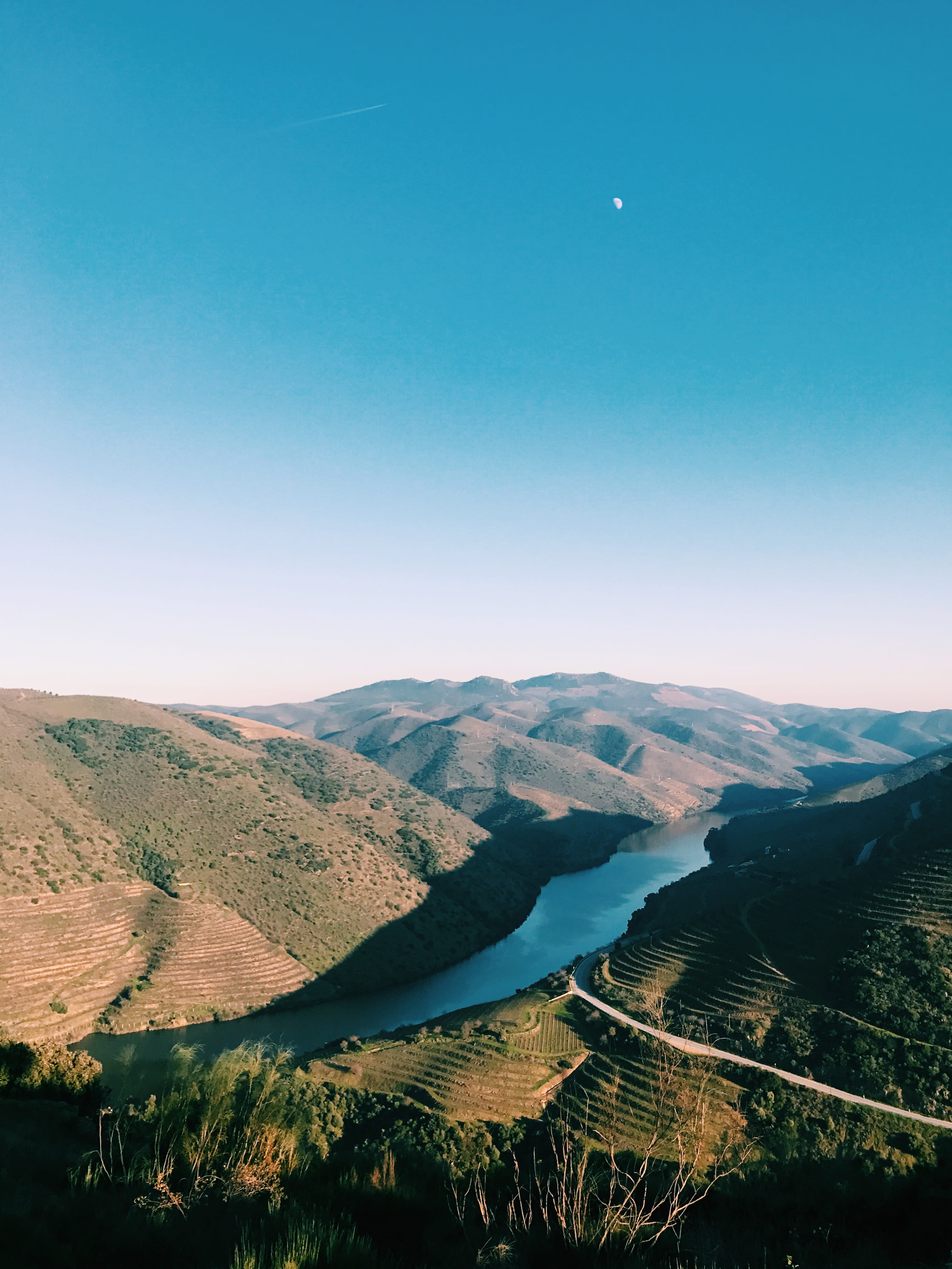 tourism, non-urban scene, 4K, mountain range, beauty in nature, tranquil scene, vila nova de foz côa, blue, outdoors, high angle view, hiking, nature, Phone HD Wallpaper