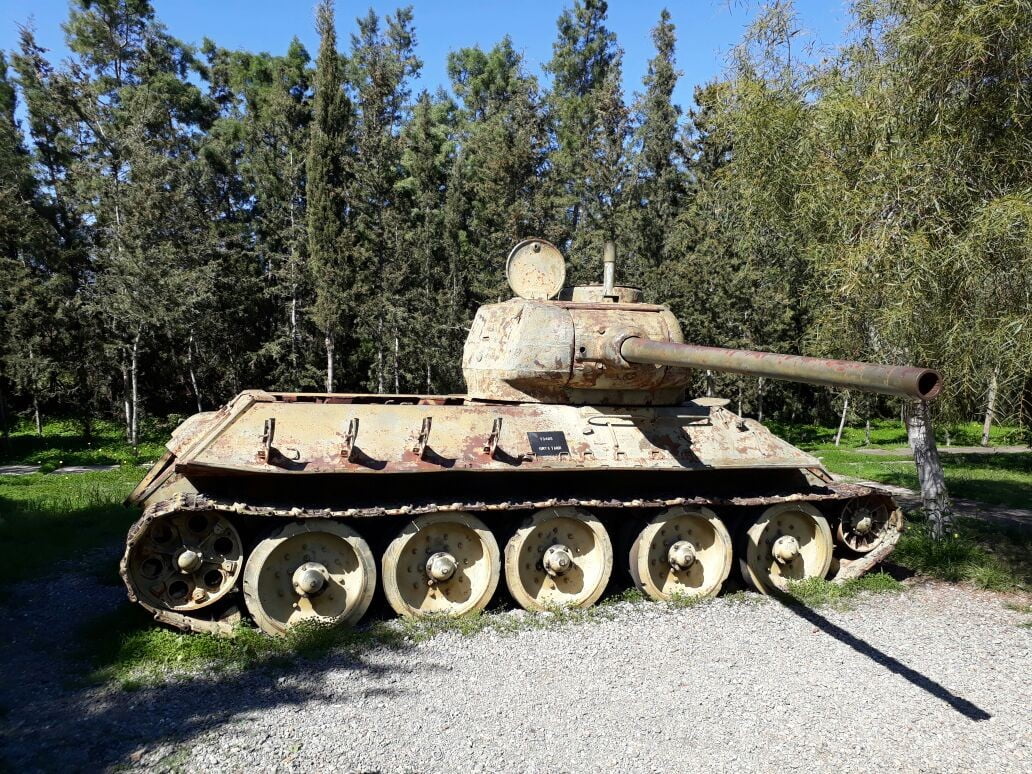 nature, green color, armored tank, armed forces, T-34-85, government, sunlight, land, transportation, no people, sky, mode of transportation, tank, field, HD Wallpaper