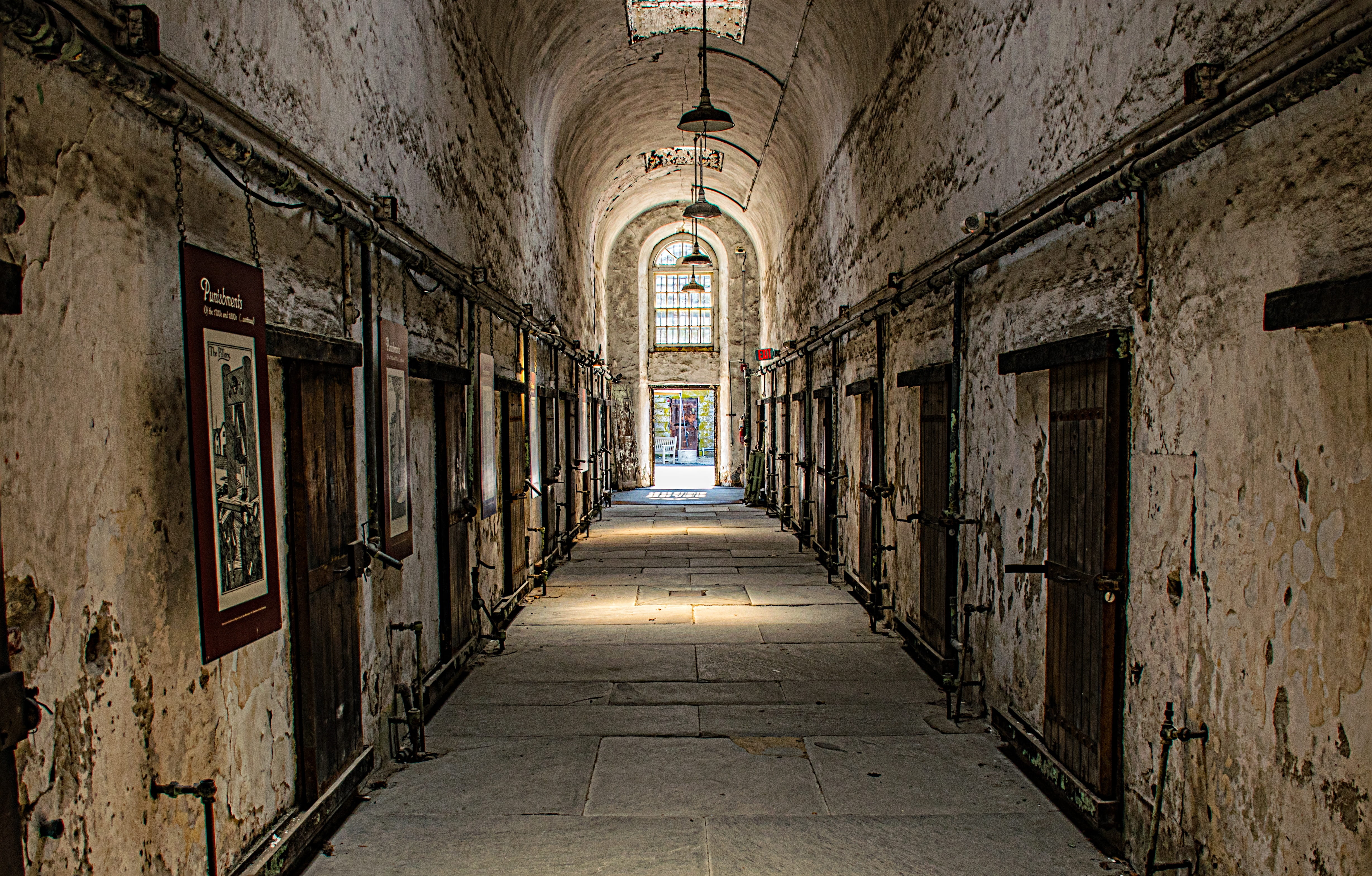 4K, the way forward, arch, outdoors, historical site, history, building, prison, day, photo, architecture, arcade, diminishing perspective, direction, HD Wallpaper