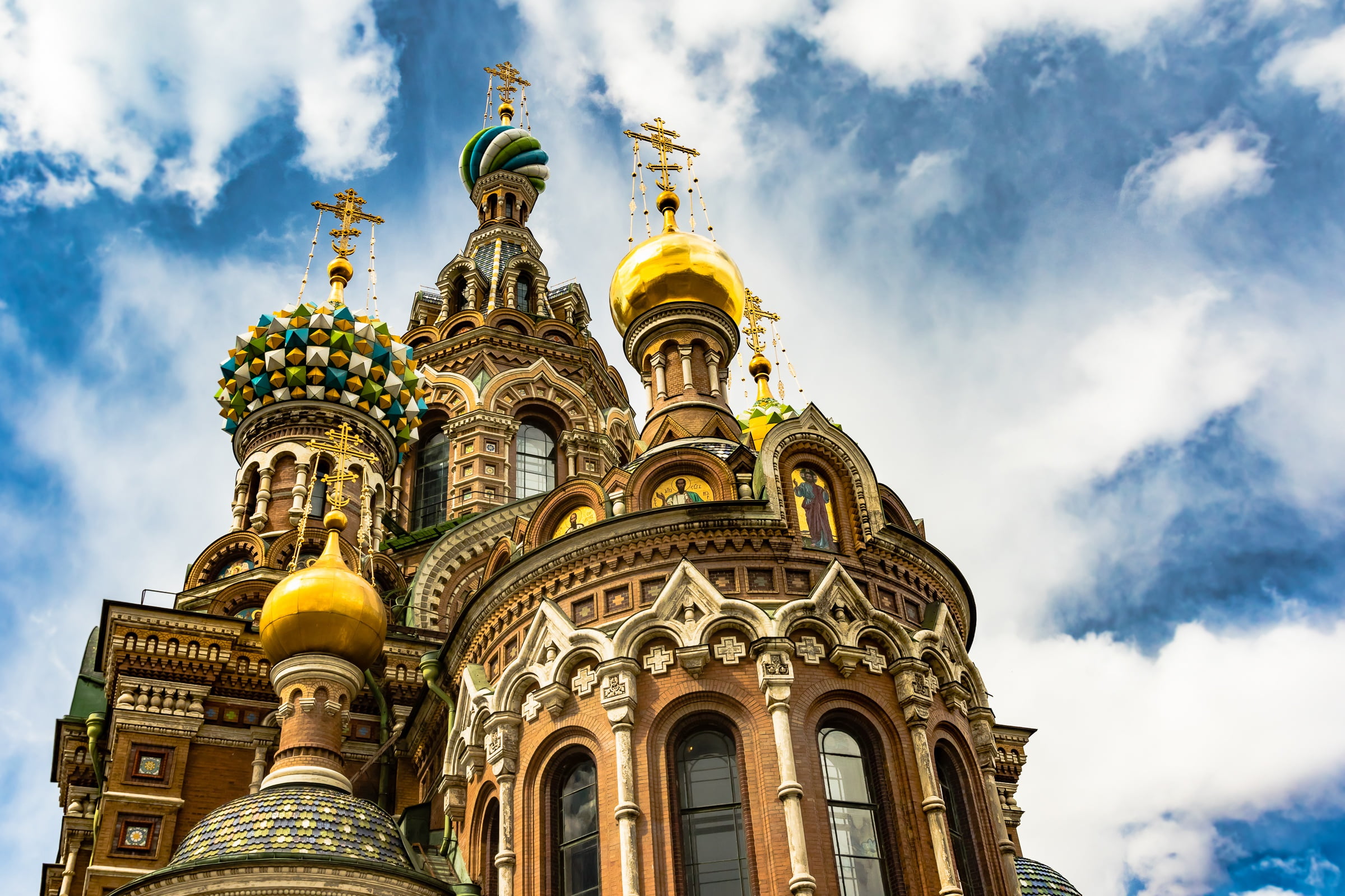 Russia, outdoors, St. Petersburg, sky, 1080P, spirituality, low angle view, architecture, cloud - sky, no people, nature, building, travel, ornate, sculpture, HD Wallpaper