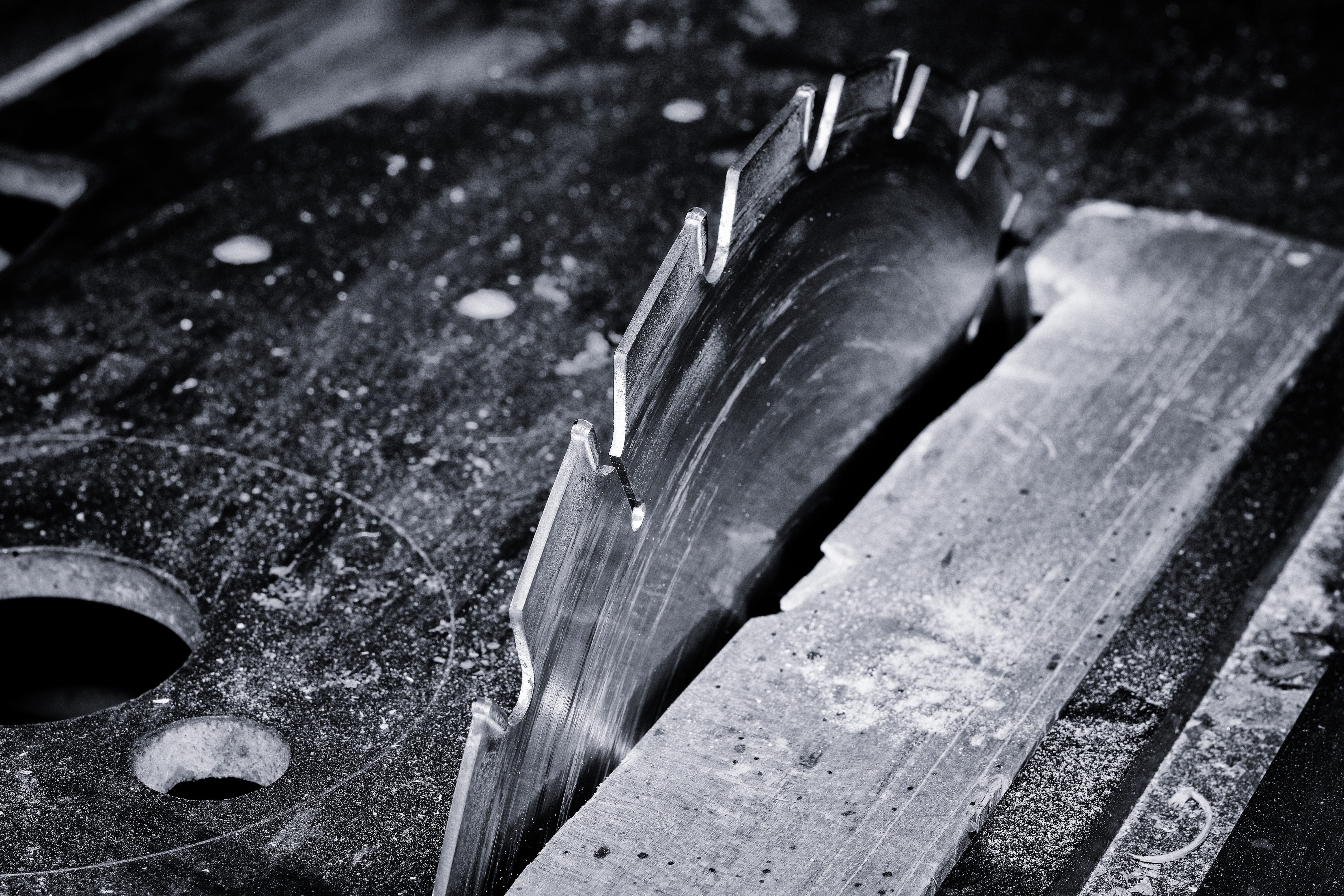 close, indoors, nature, close-up, selective focus, knife, cutting, wood work, risk of injury, blade, brush, grayscale, plank, high angle view, still life, HD Wallpaper