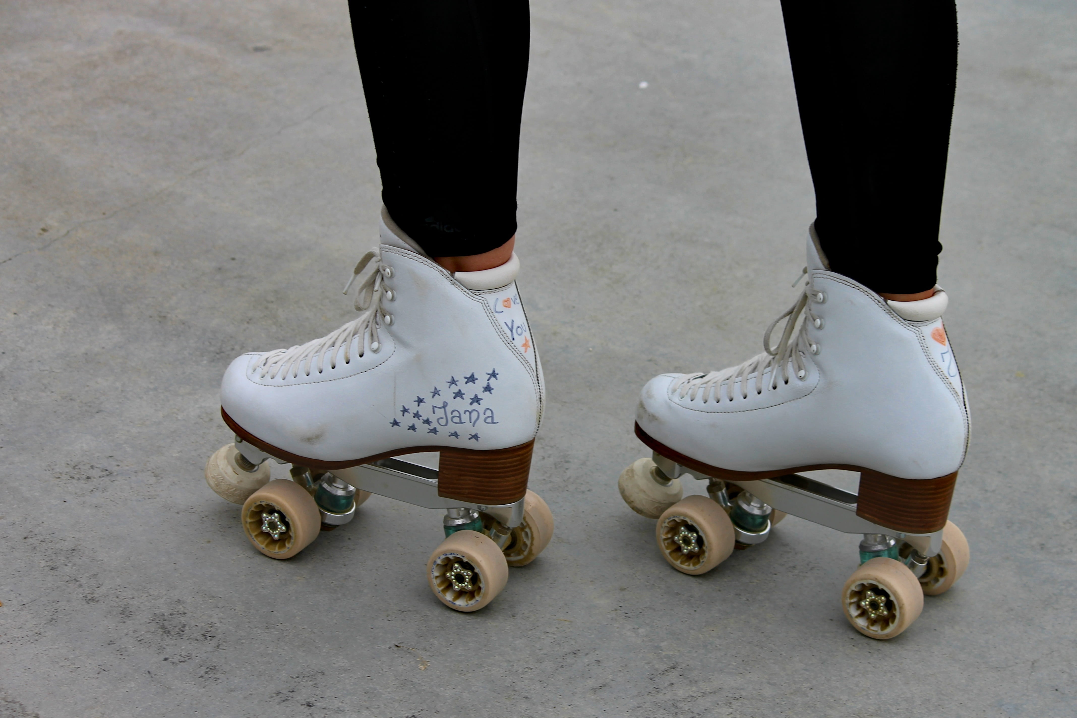 movement, human body part, body part, leisure activity, wearing, move, winter sport, skates, pair, standing, skaters, roll, person, sporty, sport, girl, HD Wallpaper