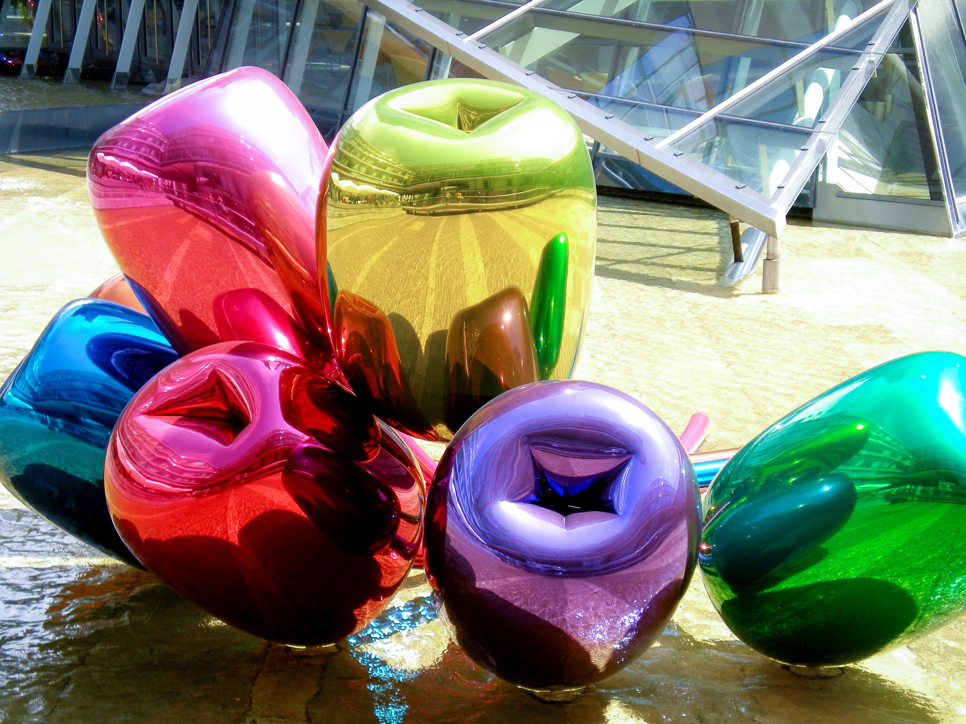 variation, day, plastic, plated, transparent, jeff koons, outdoors, choice, inflatable, high angle view, architecture, cast, group of objects, sculpture, HD Wallpaper