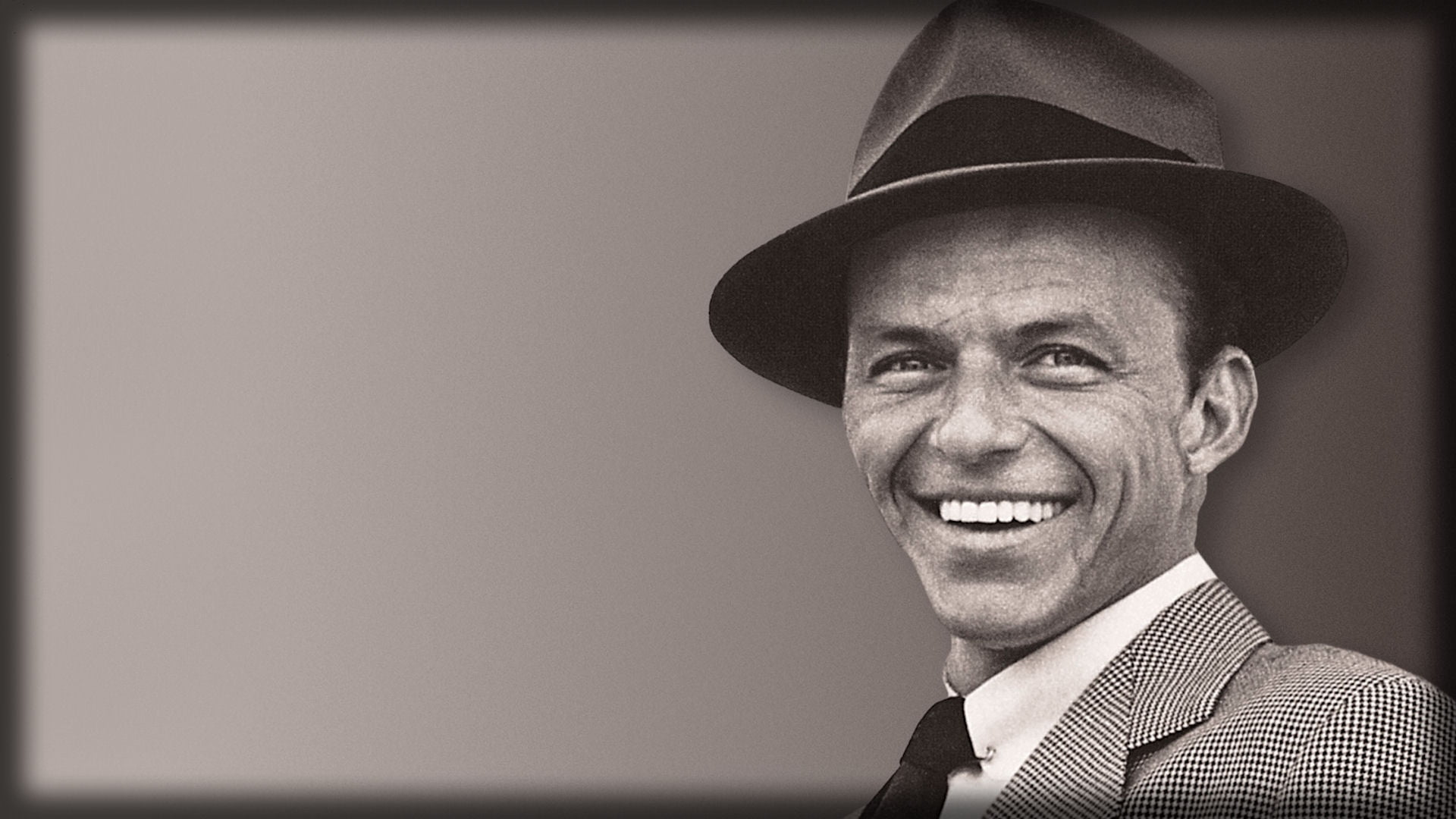 frank sinatra, happiness, black And White, elegance, cheerful, suit, old-fashioned, clothing, adult, men, facial expression, photo, mature adult, grayscale, HD Wallpaper