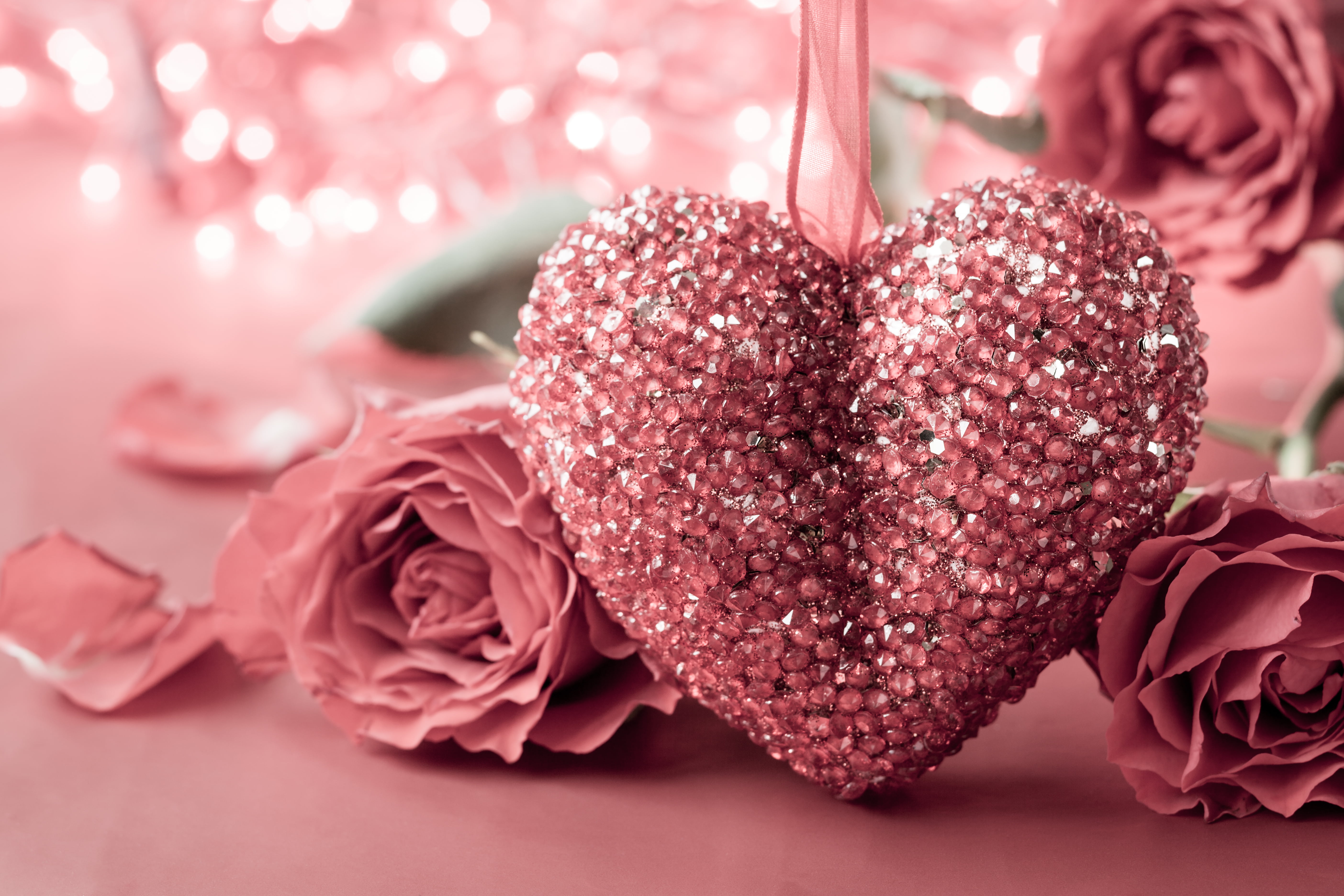 wedding, symbol, close-up, white, bouquet, greeting, flower arrangement, holiday, pink, flower, emotion, necklace, art and craft, heart, decoration, christmas, HD Wallpaper
