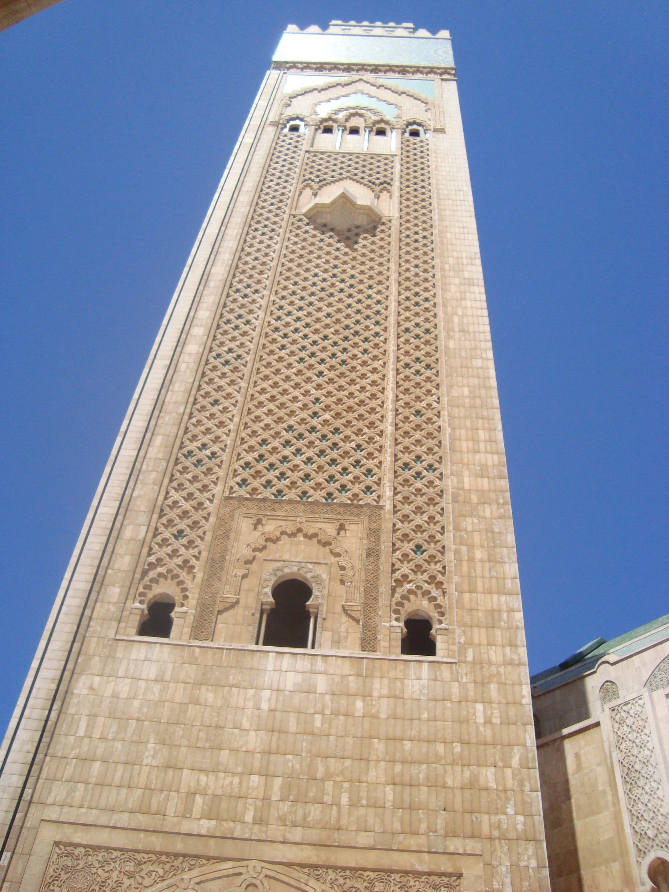 morocco, tower, built structure, travel destinations, low angle view, sky, nature, belief, famous Place, building, ornate, clear sky, history, hassan ii, Phone HD Wallpaper