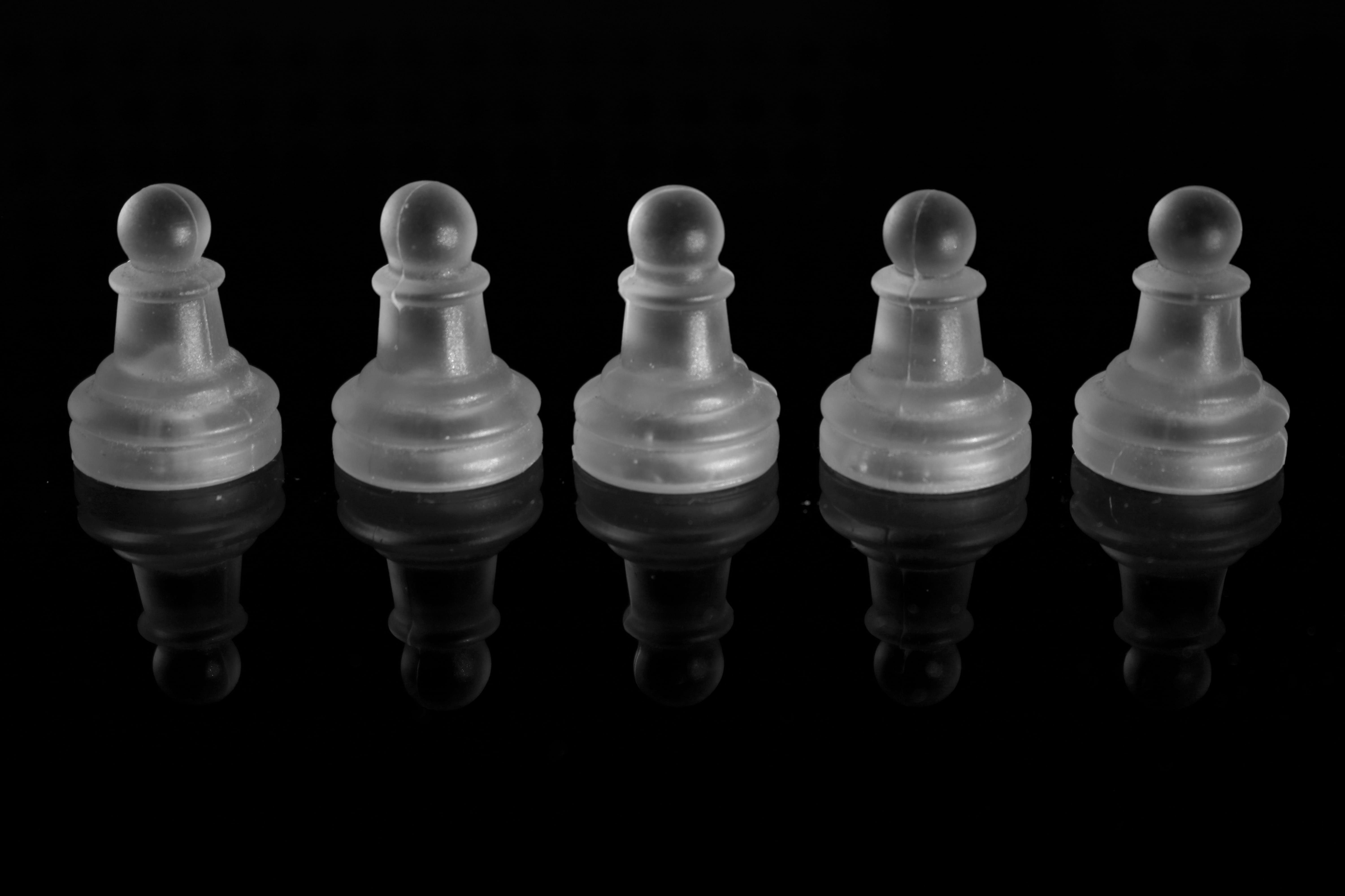 pawn - chess piece, arrangement, competition, battle, winner, knight, table, chess, still life, group of objects, planning, power, white, game, black background, HD Wallpaper