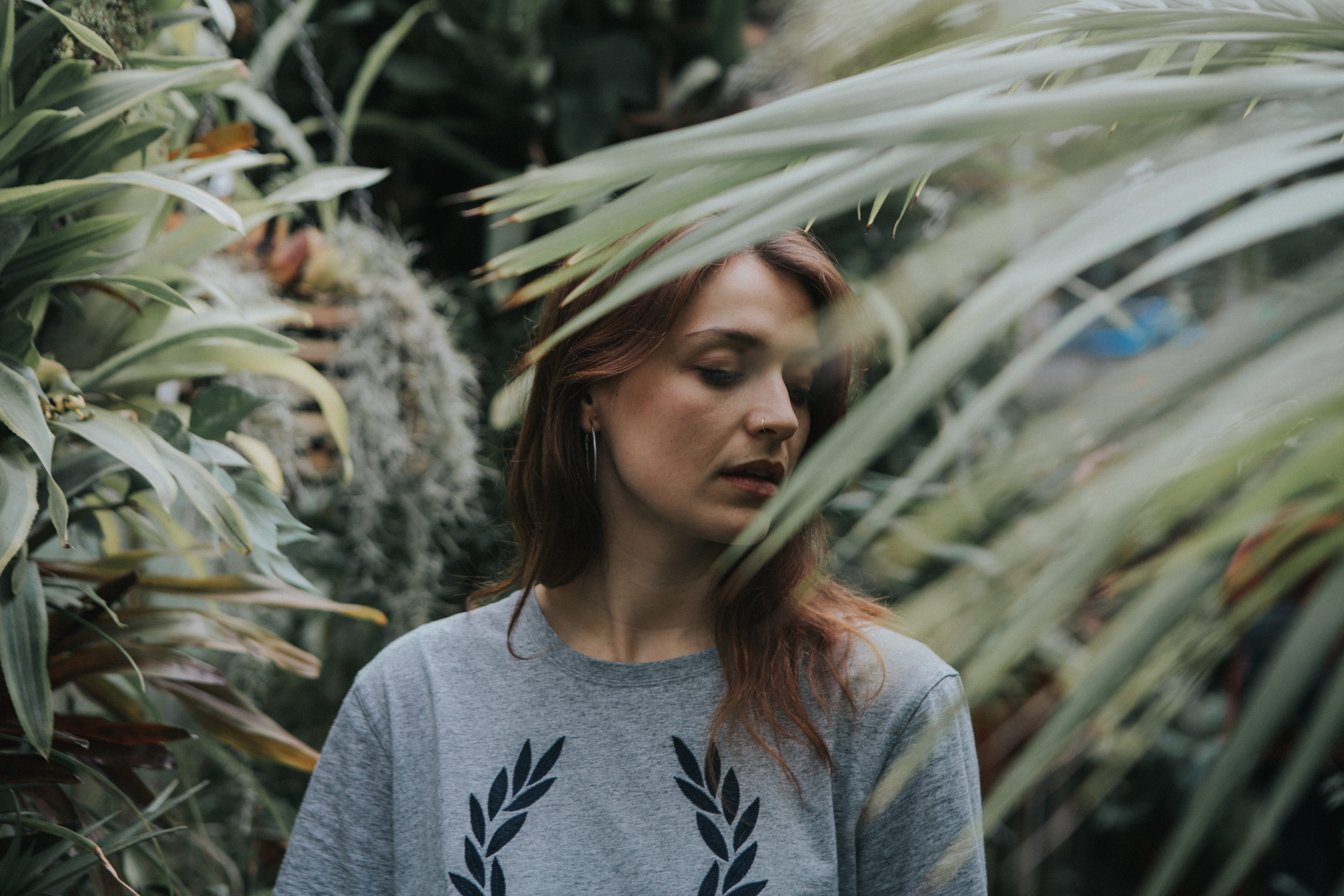 neck, growth, one young woman only, young adult, wearing, hair, crew, nature, leisure activity, hairstyle, standing, lifestyles, top, gray, one Person, HD Wallpaper