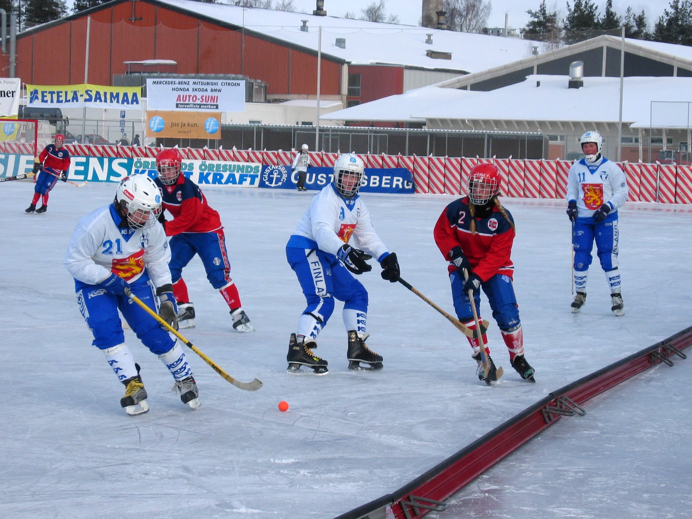 ice rinks, sport, 2004 Womens Bandy World Championship, world championship, hockey Puck, 2004, championship, world, winter sport, ice hockey stick, fun, HD Wallpaper