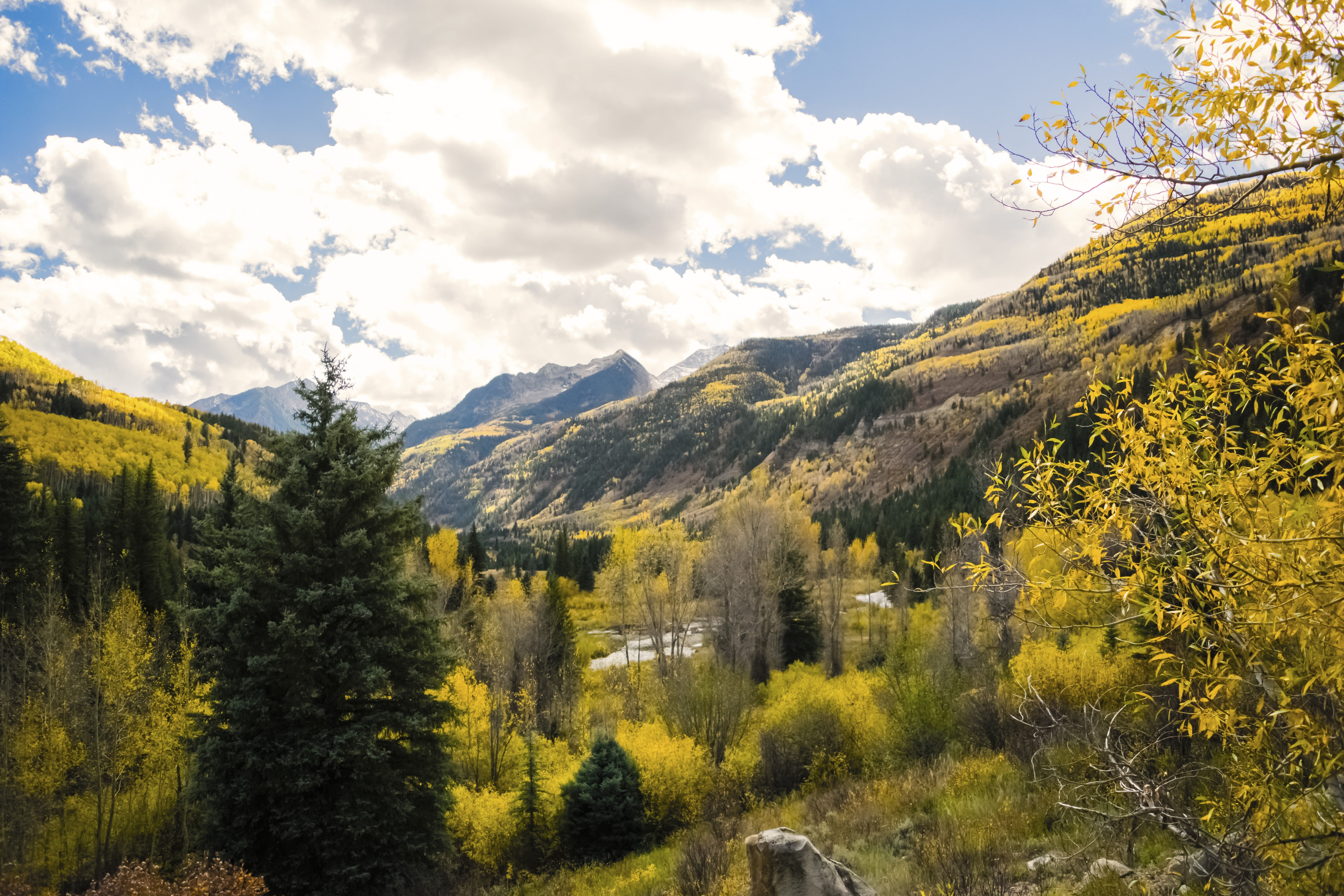 mountains, idyllic, mountain, water, leaves, color, usa, landscape, panoramic, near, nature, environment, stream, cloud - sky, fog, no people, green, sun, HD Wallpaper