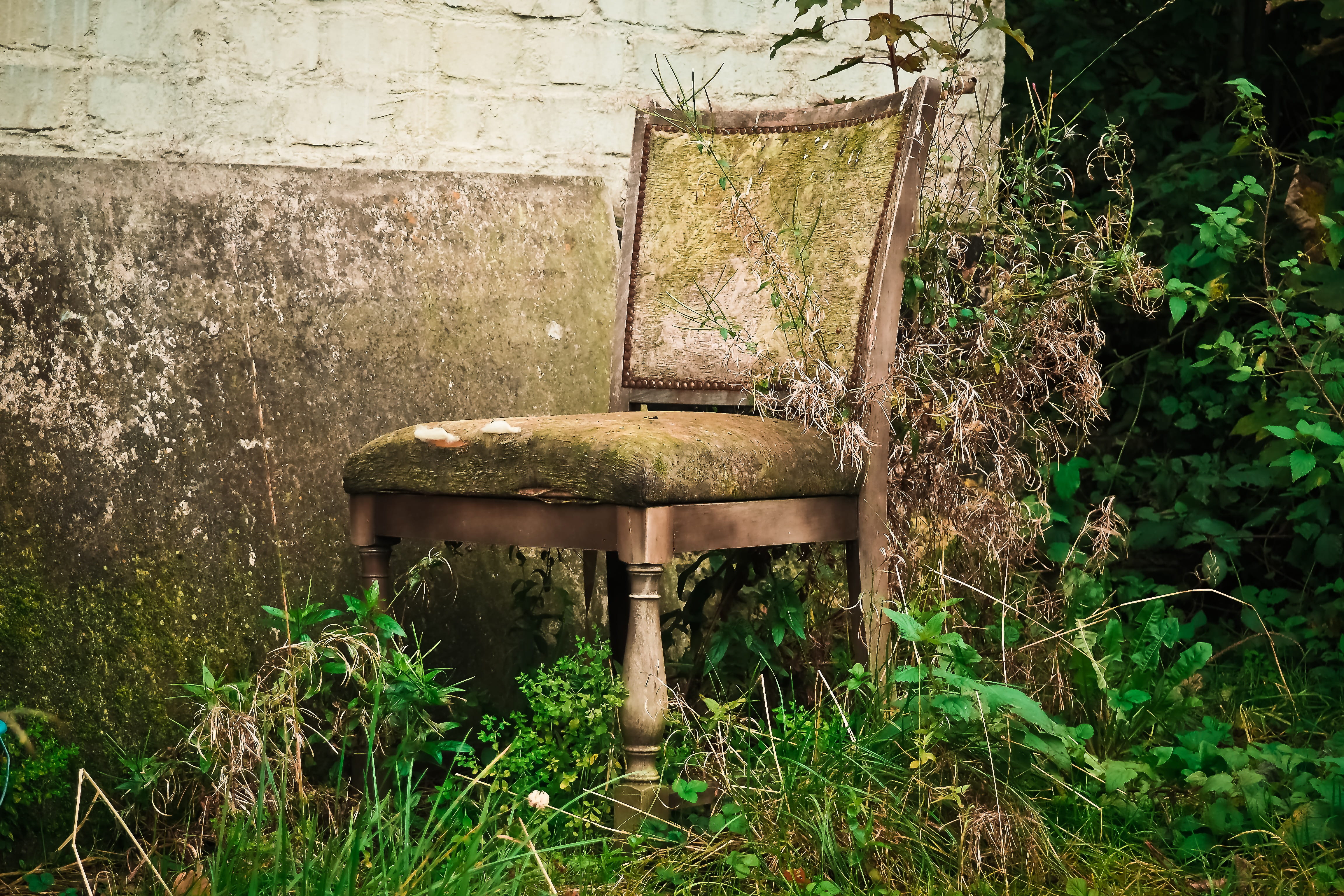 masonry, outdoors, atmosphere, padded, frightening, memories, lapsed, bench, gloomy, weathered, run-down, decay, passed, ailing, wooden, darkness, mood, HD Wallpaper