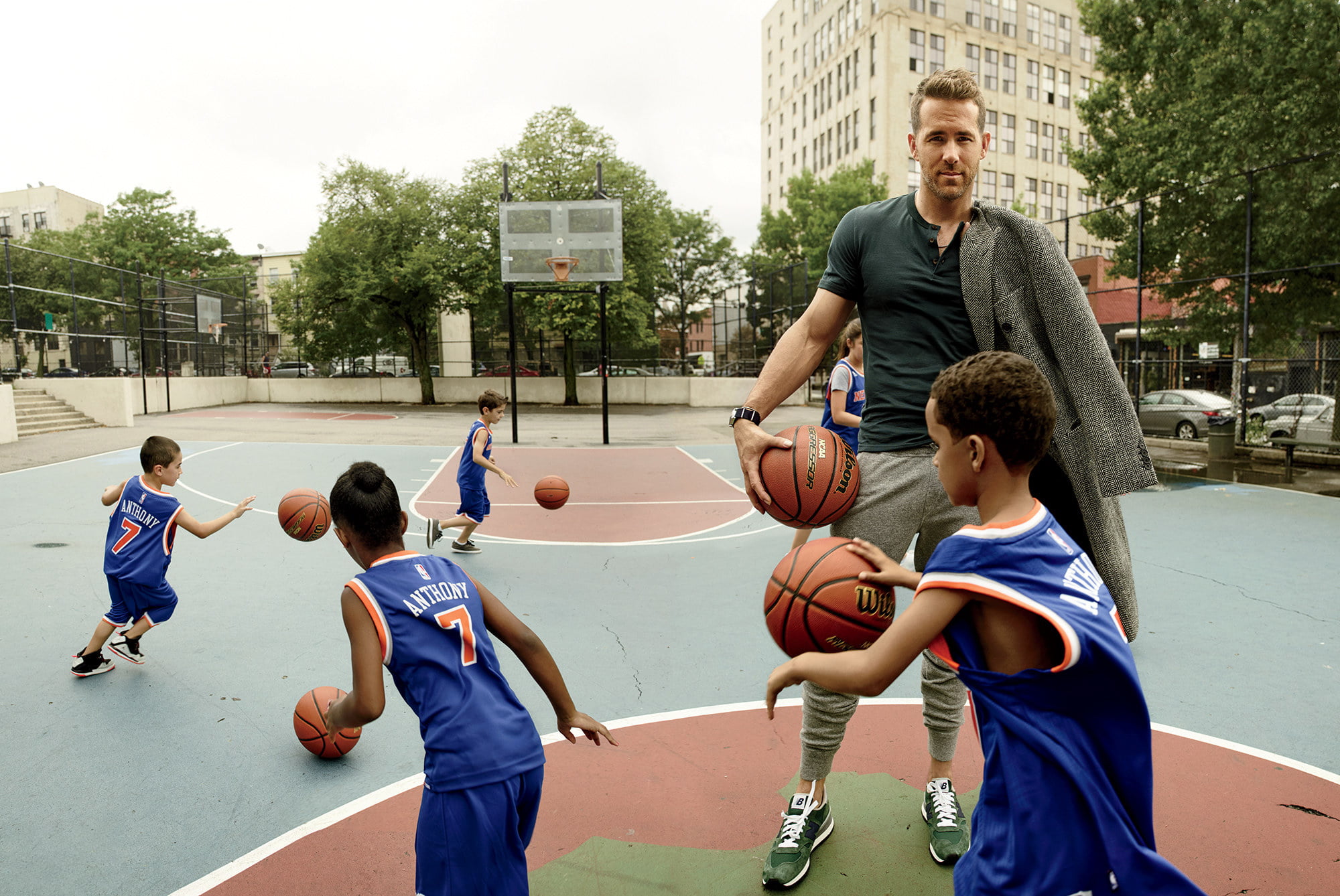 actor, playing, lifestyles, teenage boys, mature men, Ryan Reynolds, group of people, jersey, basketball player, teenager, males, day, blue, s, balls, court, HD Wallpaper