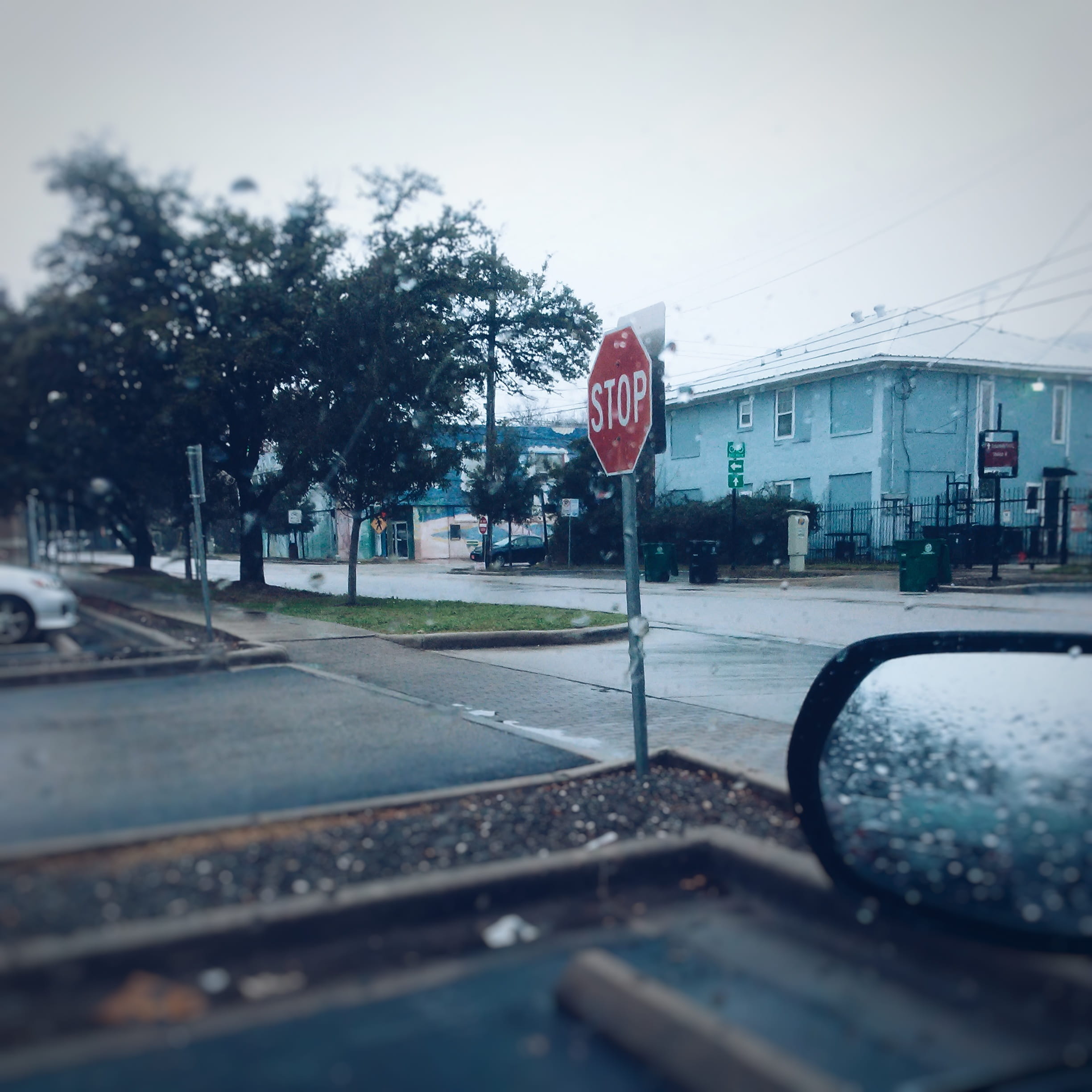 rail transportation, architecture, city houston midtown, city, way, track, motor vehicle, nature, tarmac, road, transportation, asphalt, gravel, transparent, Phone HD Wallpaper