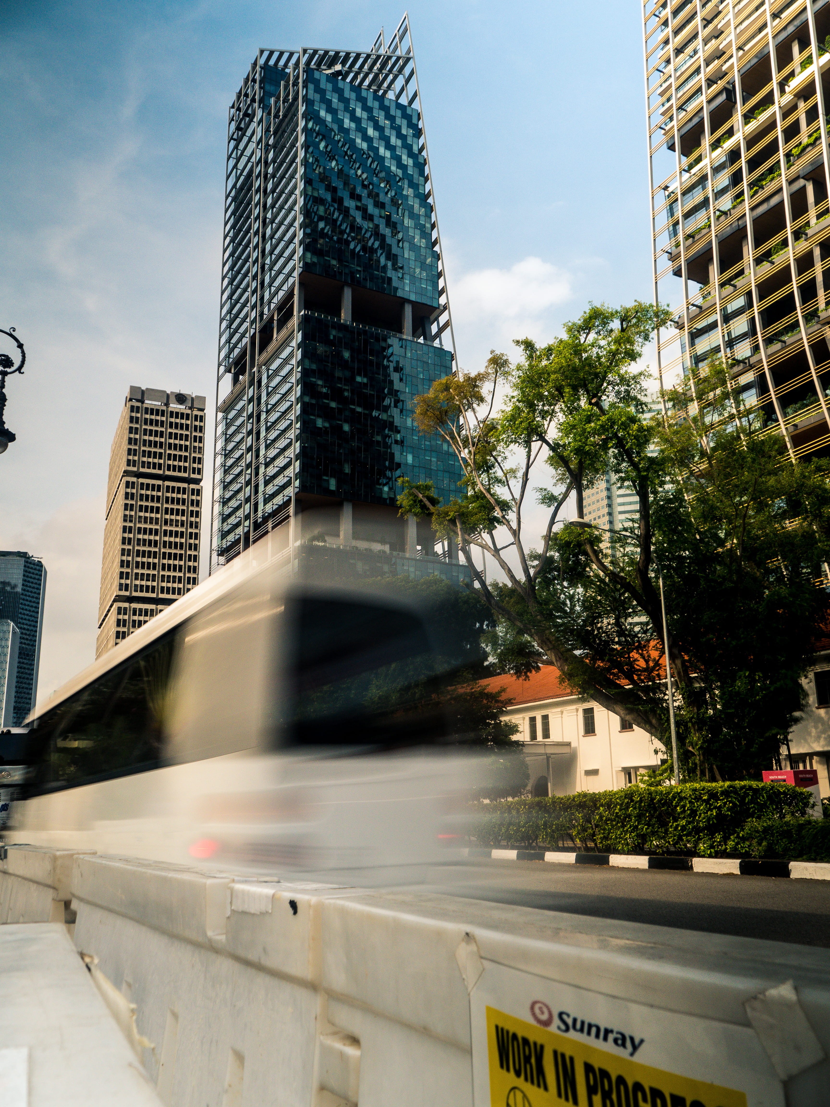 4K, skyscraper, road, high rise, built structure, tree, office building, tall - high, metropolis, intersection, building exterior, way, office, spire, Phone HD Wallpaper