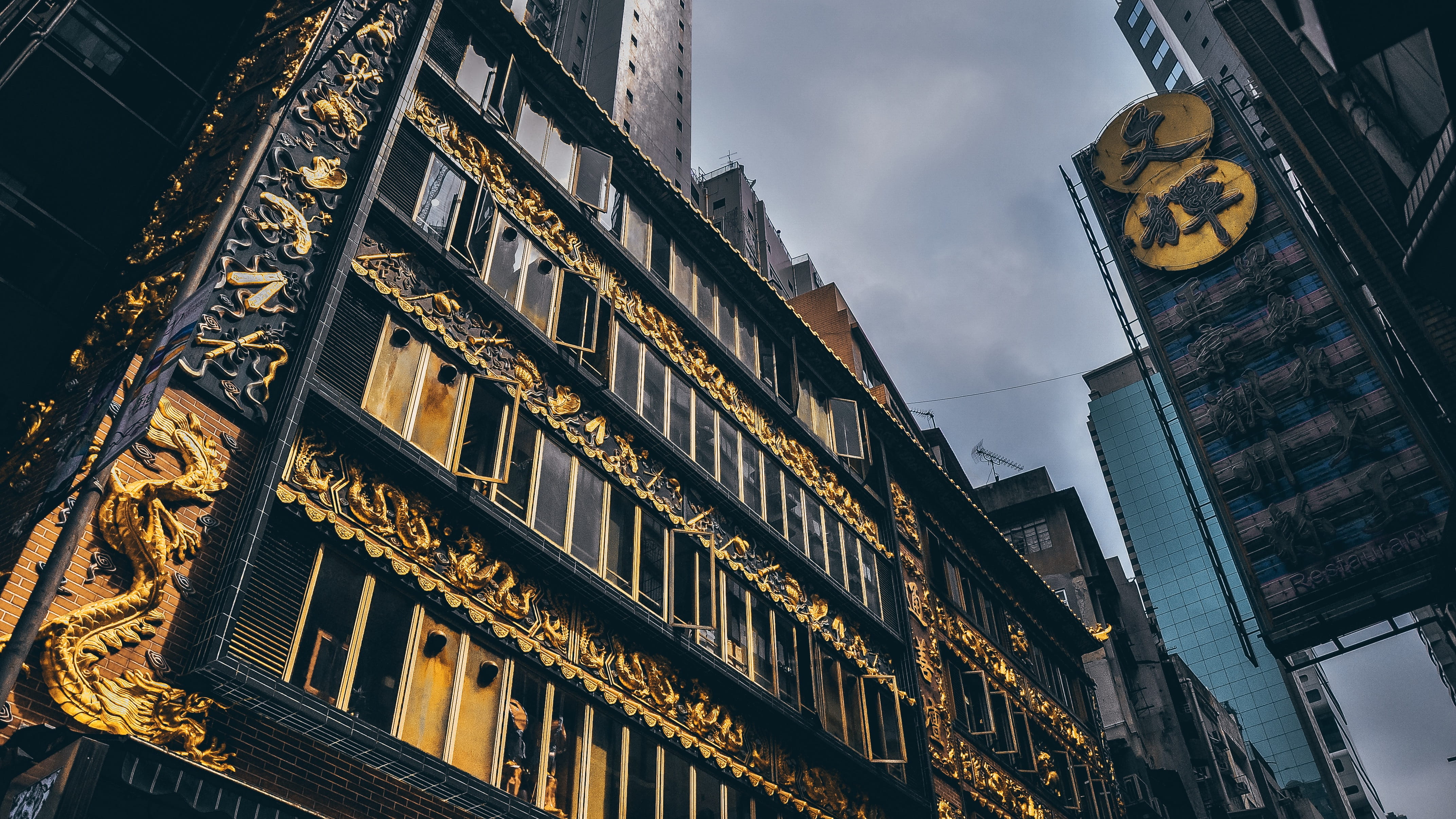 building, ornate, home decor, tower, nature, 4K, window, tarmac, symbol, sky, built structure, railing, day, no people, architecture, office building exterior, HD Wallpaper