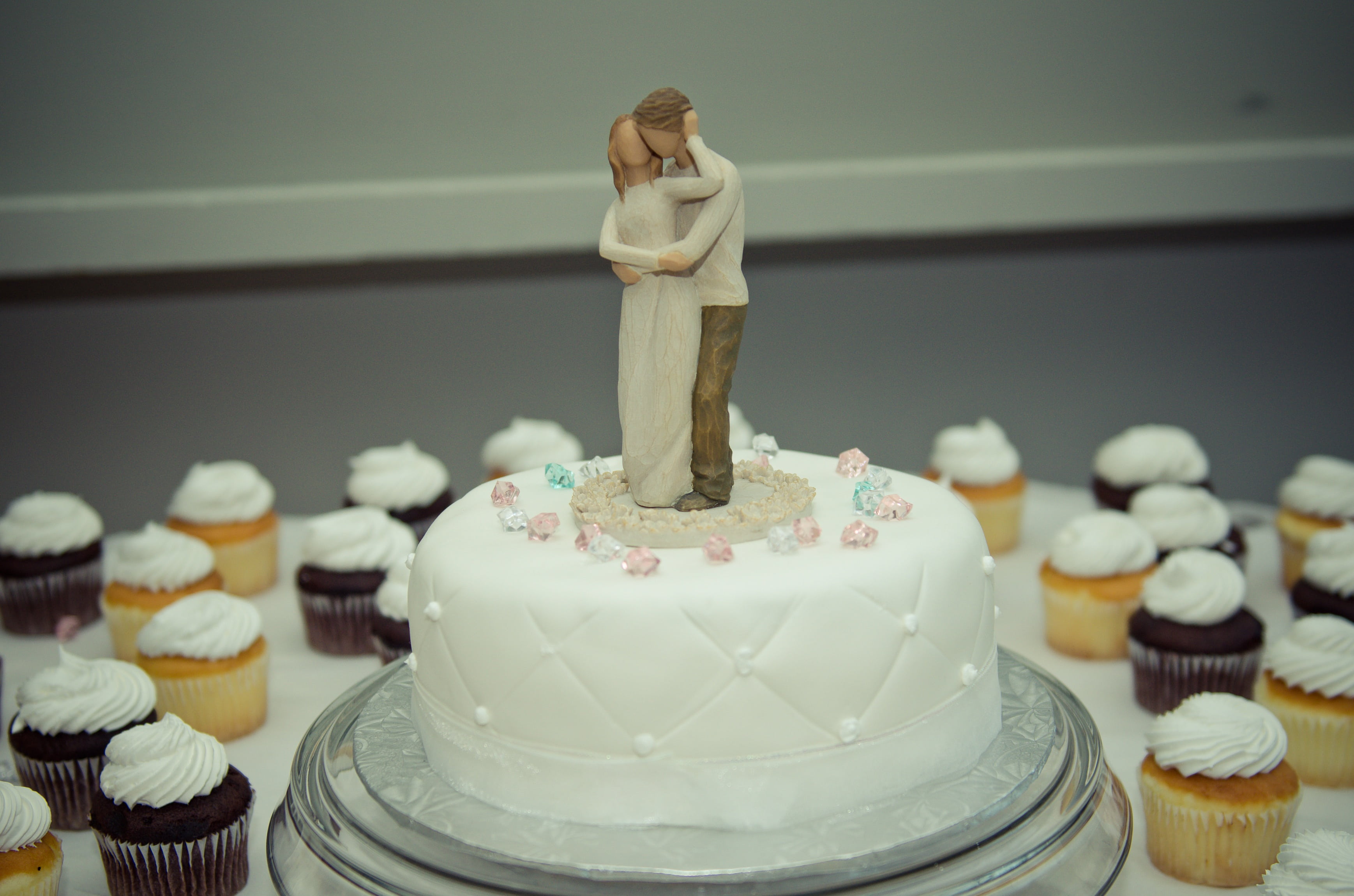female likeness, representation, wedding cake, 2K, indoors, positive emotion, dessert, indulgence, temptation, celebration, no people, sweet food, sweet, HD Wallpaper