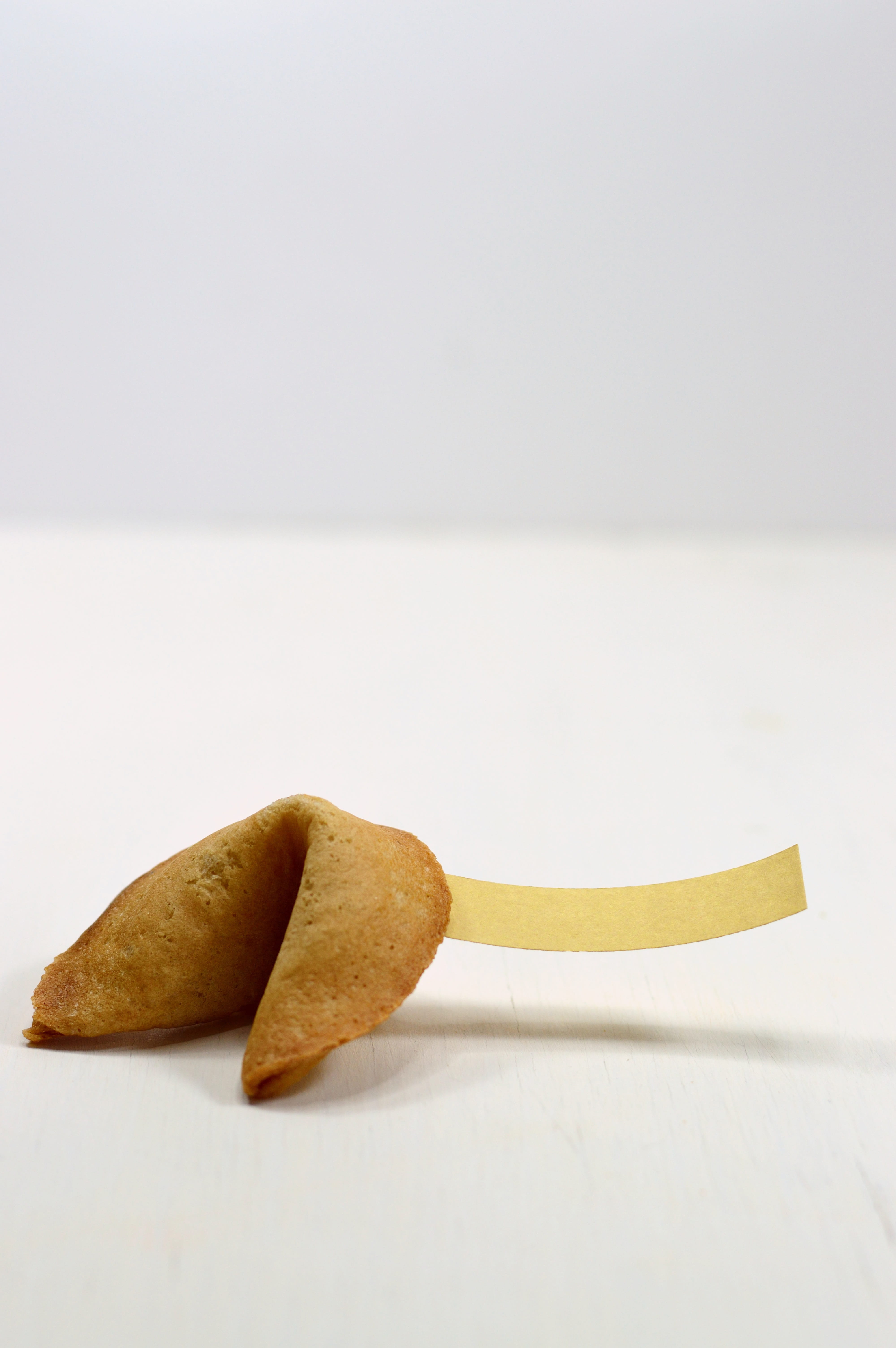 food and drink, wellbeing, china, no people, surprise, fortune, white background, fresh, mensaje, pastry, asia, sweet food, good luck, traditional, fruit, Phone HD Wallpaper