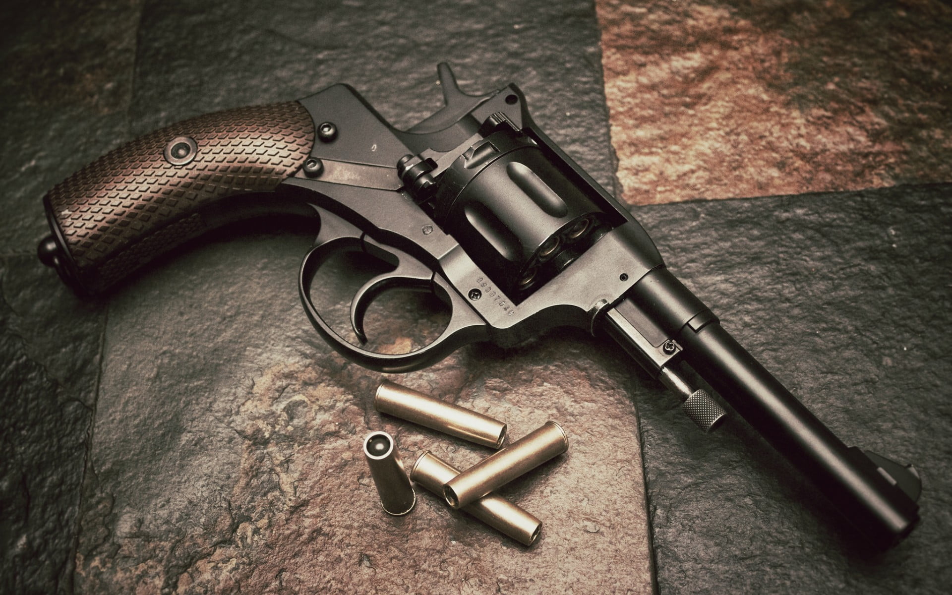 revolver, law, police force, threats, social issues, brown, army, Handgun, War and Army, crime, government, ammunition, nagant, aggression, self-defense, HD Wallpaper