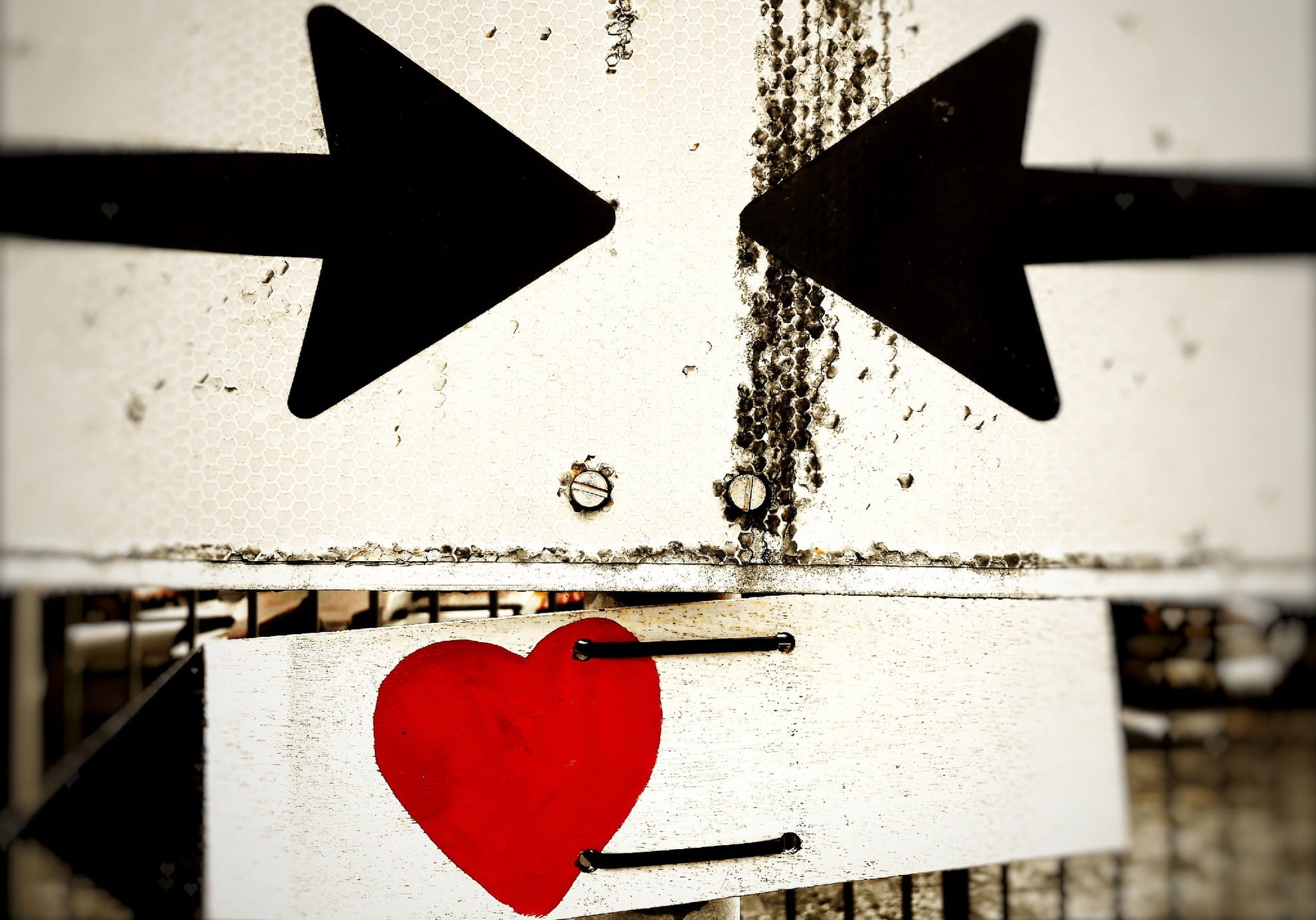 arrow, heart shape, outdoors, heart, sign, message, red, arrows (design), arrow symbol, metal, shape, guidance, love, emotion, road sign, paper, 1080P, HD Wallpaper