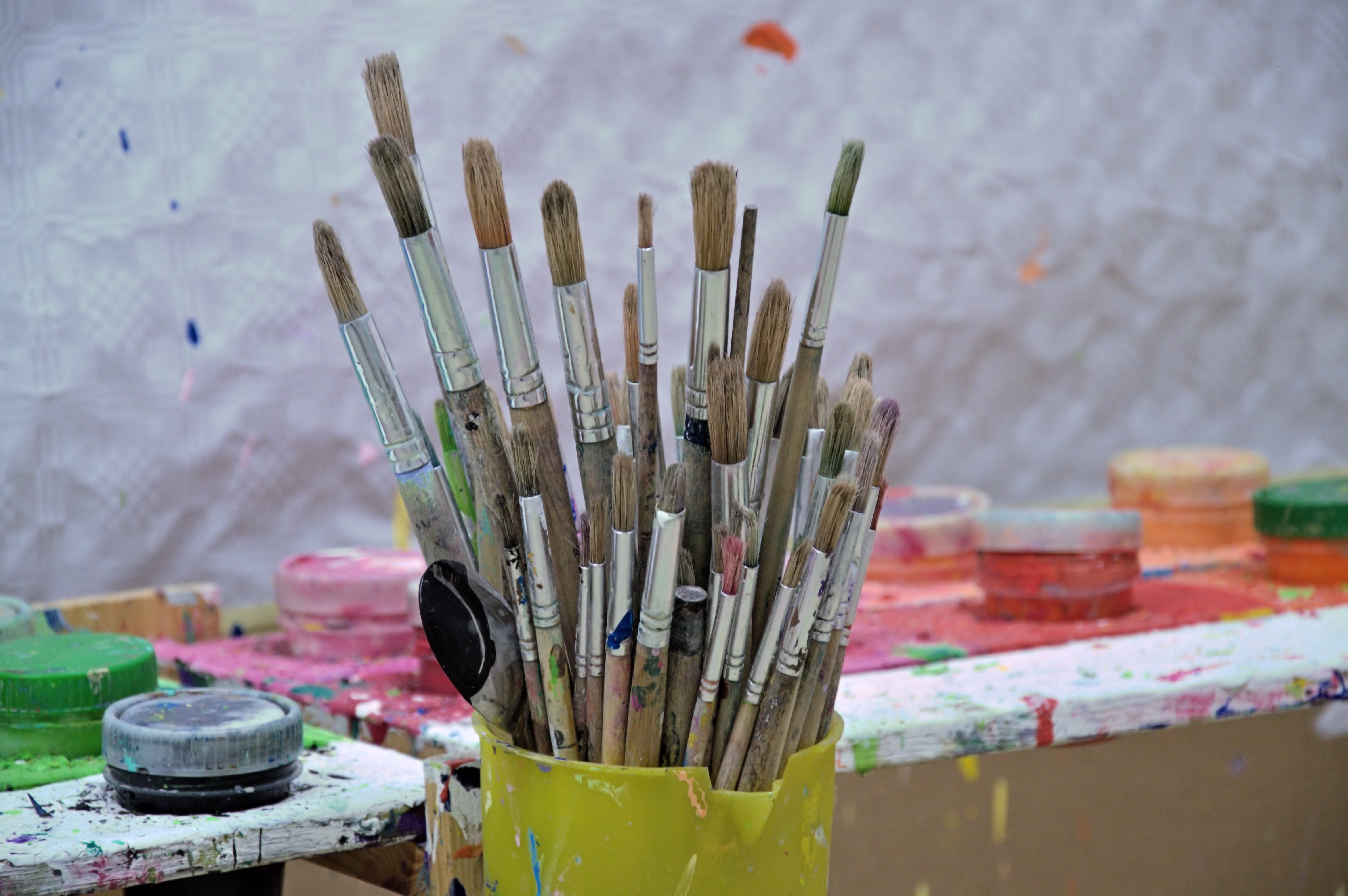 Draw, pitcher, variation, near, equipment, plastic, still life, atelier, Color, choice, desk organizer, desk, brown, palette, indoors, container, art studio, HD Wallpaper
