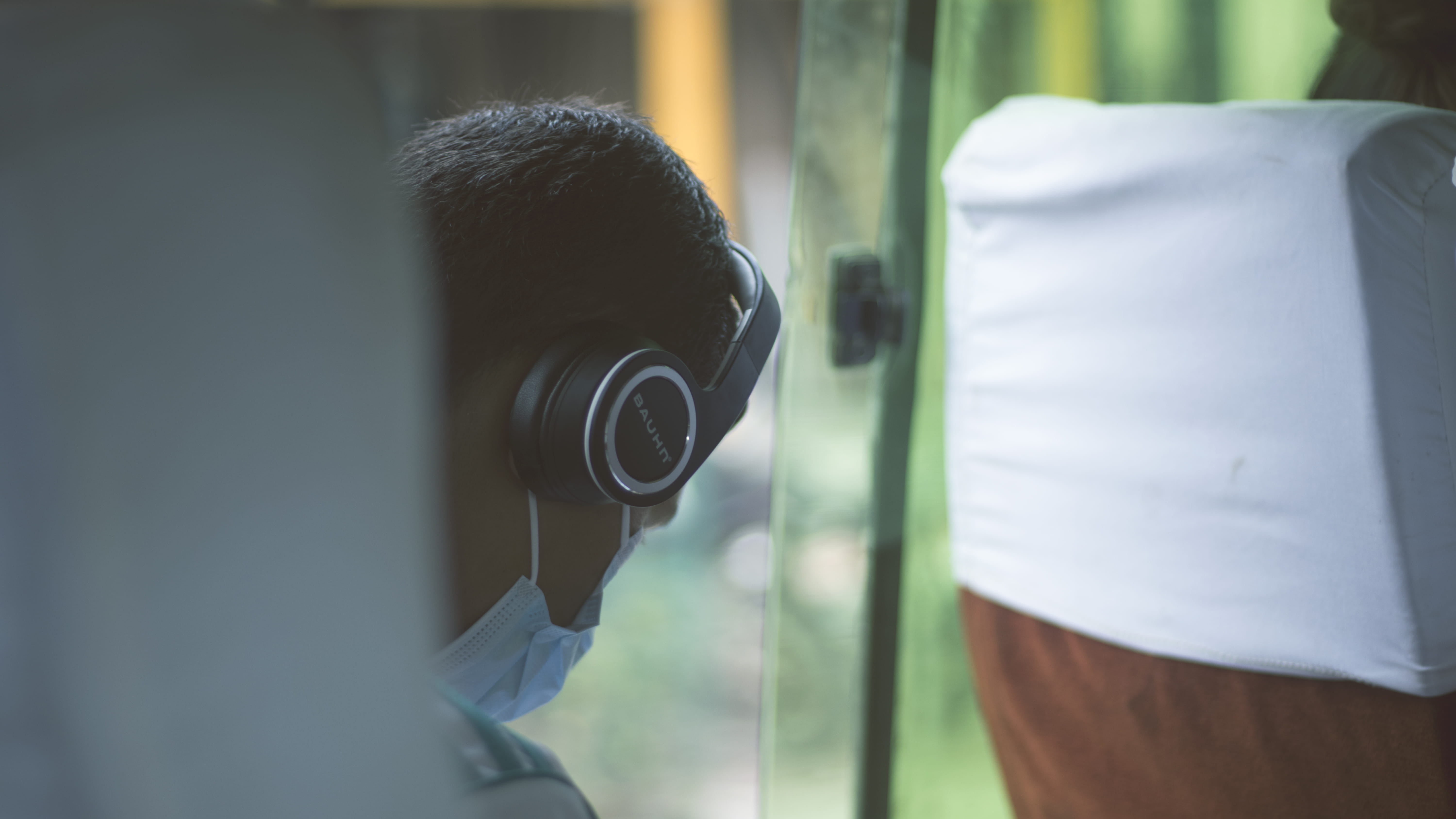 black, person, surgeon, day, lifestyles, selective focus, video gaming, teen, clinic, men, mask, people, close-up, hospital, digital camera, camera, wearing, HD Wallpaper
