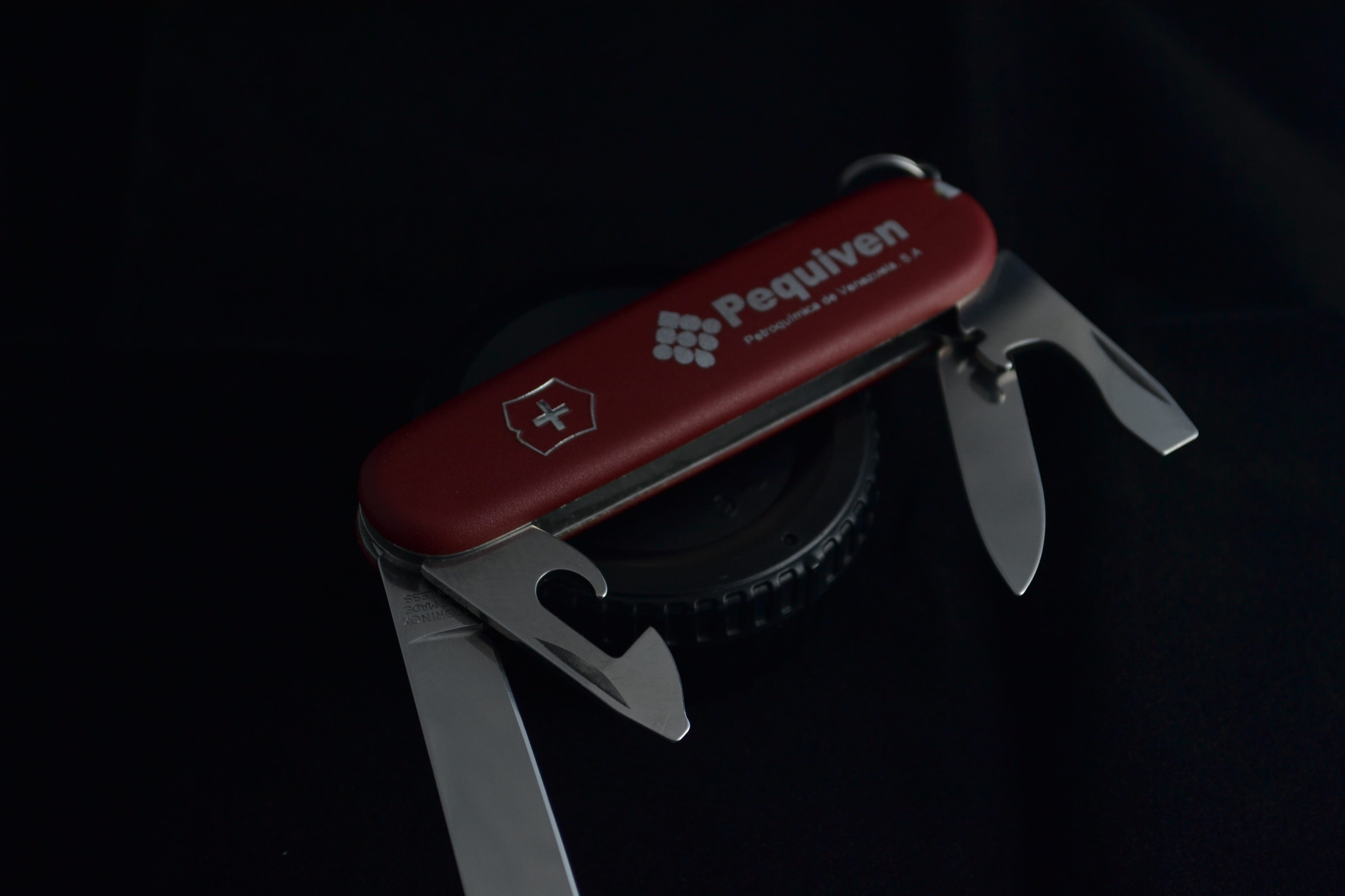 technology, army, black color, equipment, 4K, text, white color, pdvsa, reflection, western script, victorinox, close-up, cut out, swiss army knife, stainless steel, HD Wallpaper