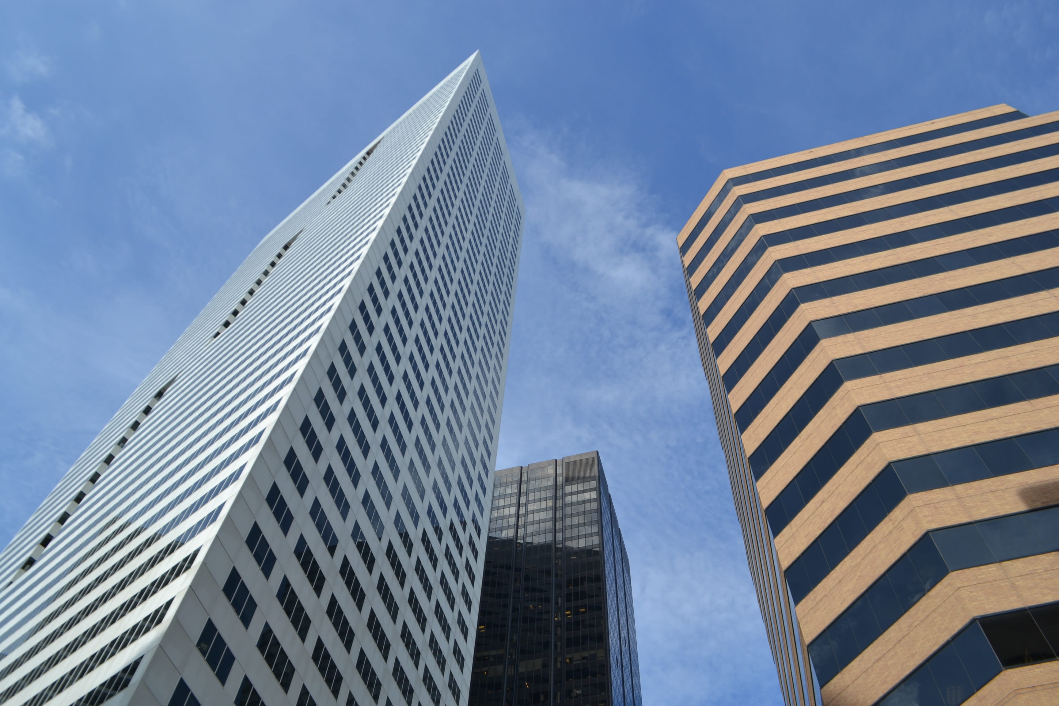 tall - high, no people, apartment, window, cloud - sky, built structure, growth, real-estate, low angle view, center, industrial, corporate, tower, financial, HD Wallpaper