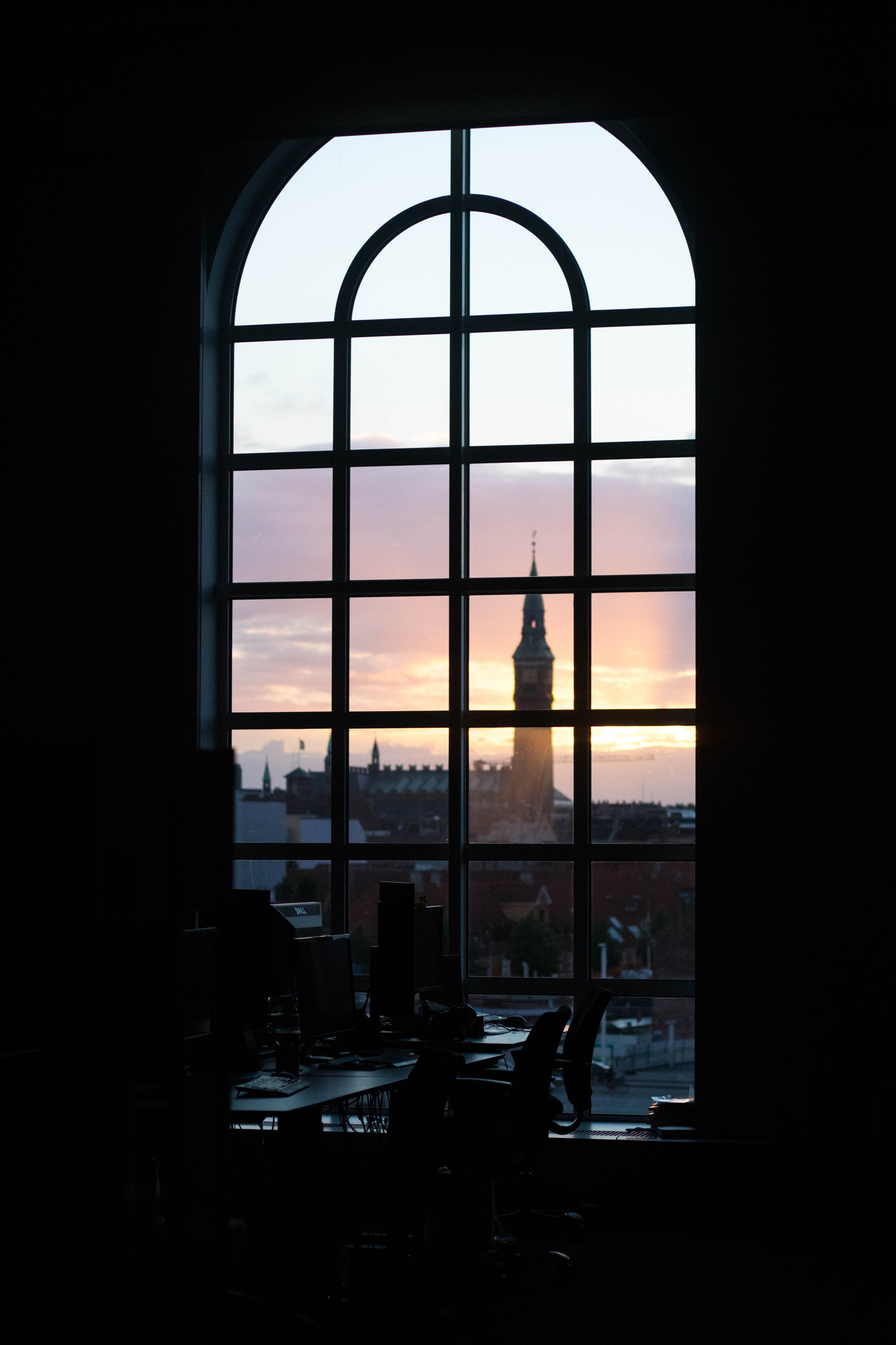 arch, digital, indoors, street, architecture, sun, window, tower, travel, silhouette, panorama, black, capital, person, high, tall, blue, design, golden, Phone HD Wallpaper