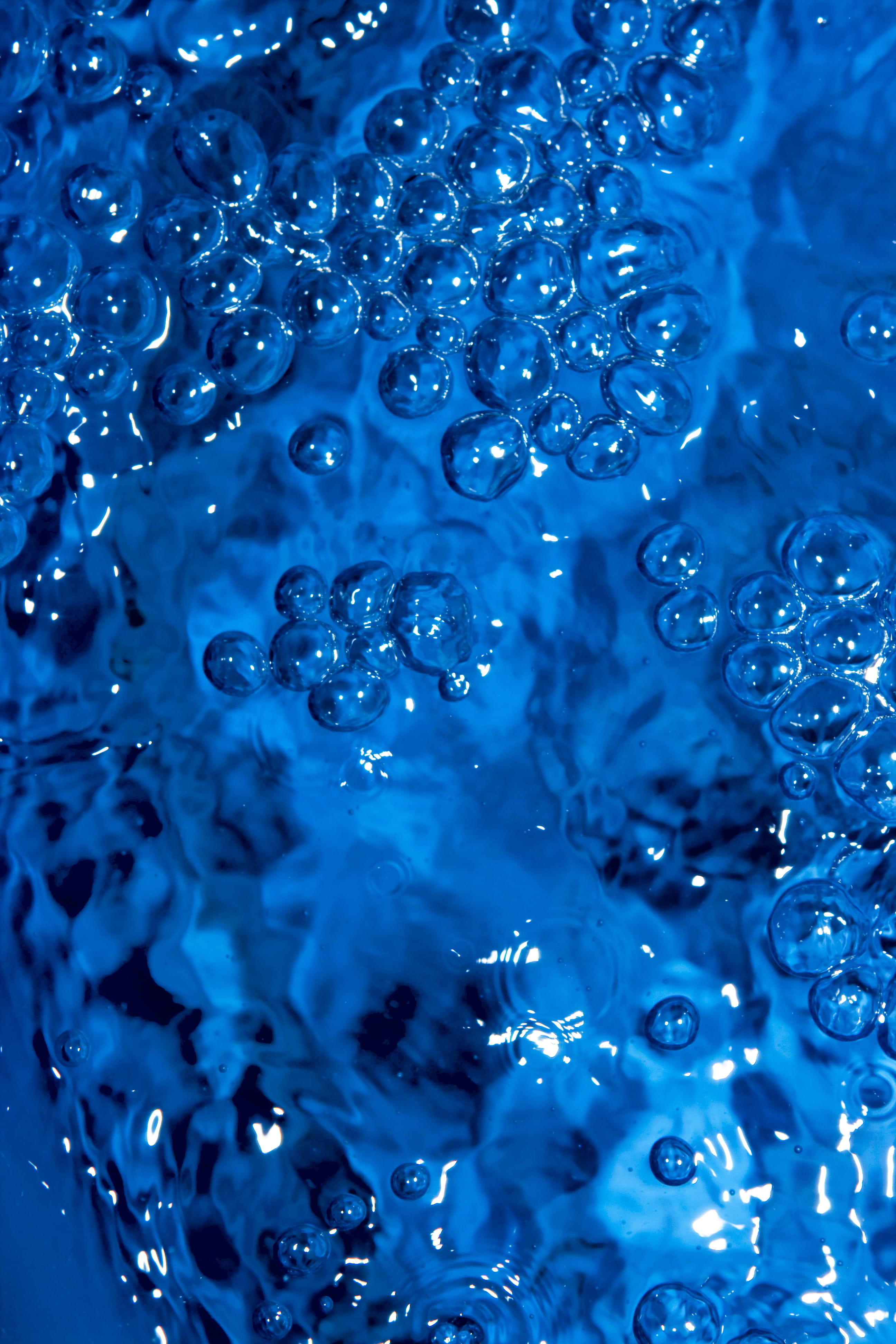 closeup, backgrounds, ocean, liquid, refreshing, bubble, bottle, drop, geometric shape, macro, thirst, flow, blue, concept, drip, transparent, purity, cool, Phone HD Wallpaper