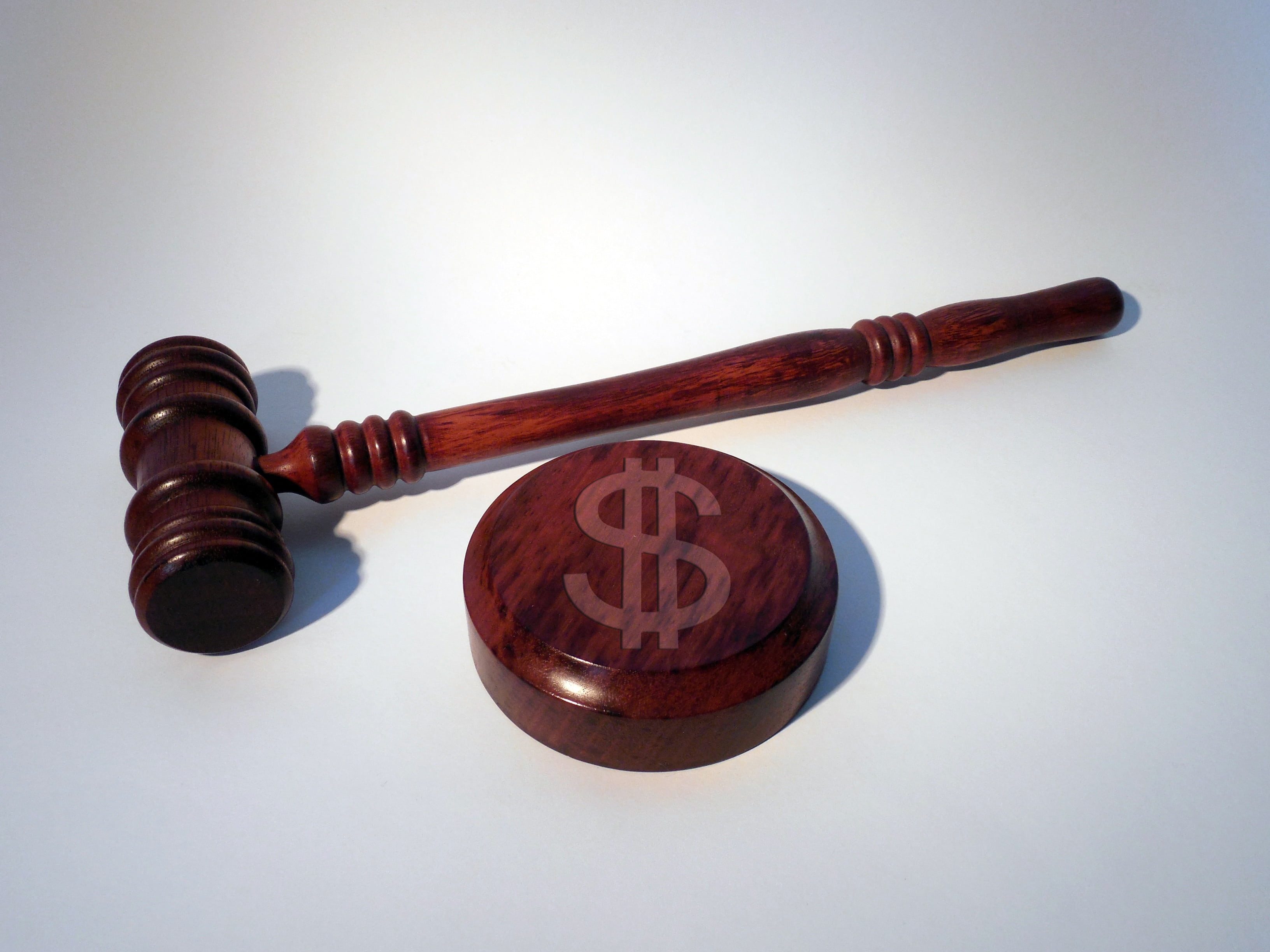 courthouse, paragraph, 2K, fine, gavel, sport, decisions, two objects, studio shot, white background, close-up, justice - concept, social issues, indoors, HD Wallpaper