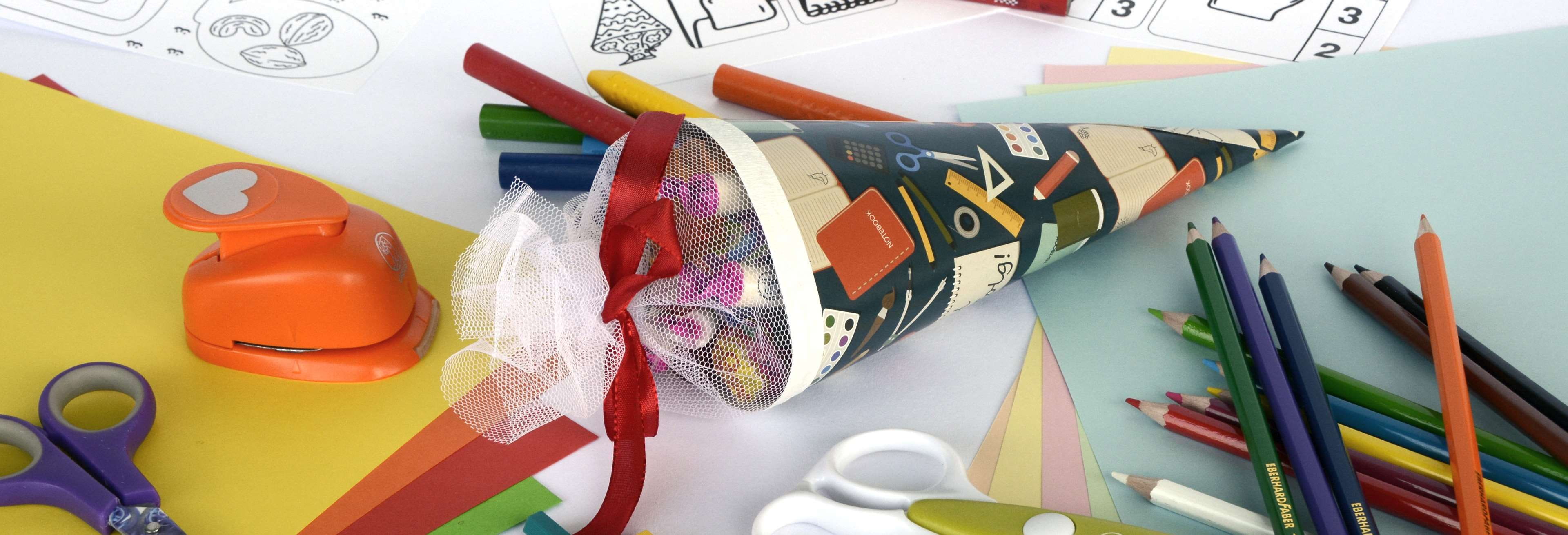 chalk, banner, equipment, colorful, erase, multi colored, crayons, candy, paper, household equipment, close-up, first class, variation, studio shot, group, HD Wallpaper