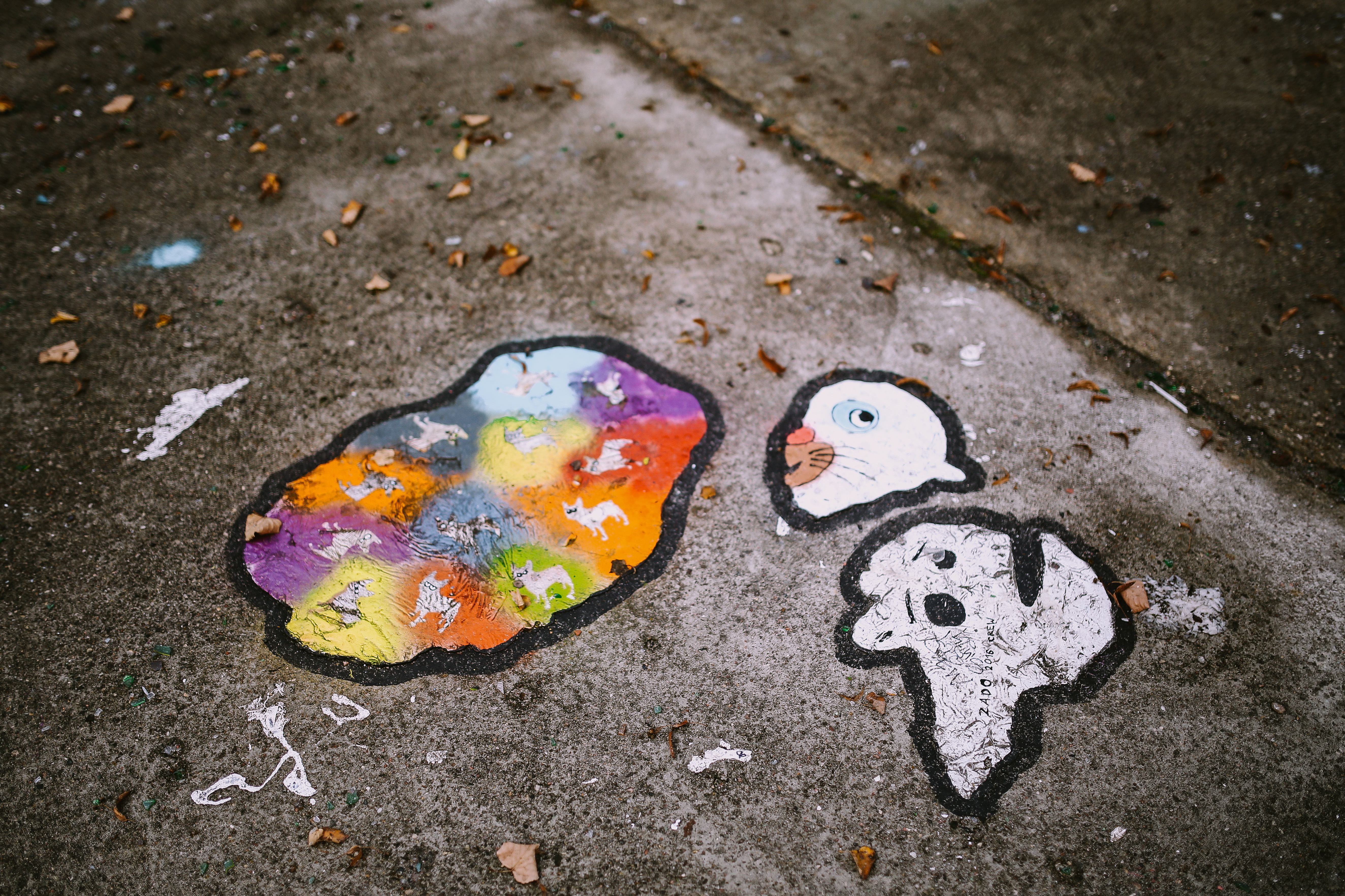 no people, close-up, multi colored, city streets, chalk drawing, 5K, road, graffiti, outdoors, art and craft, day, painting, street art, representation, HD Wallpaper