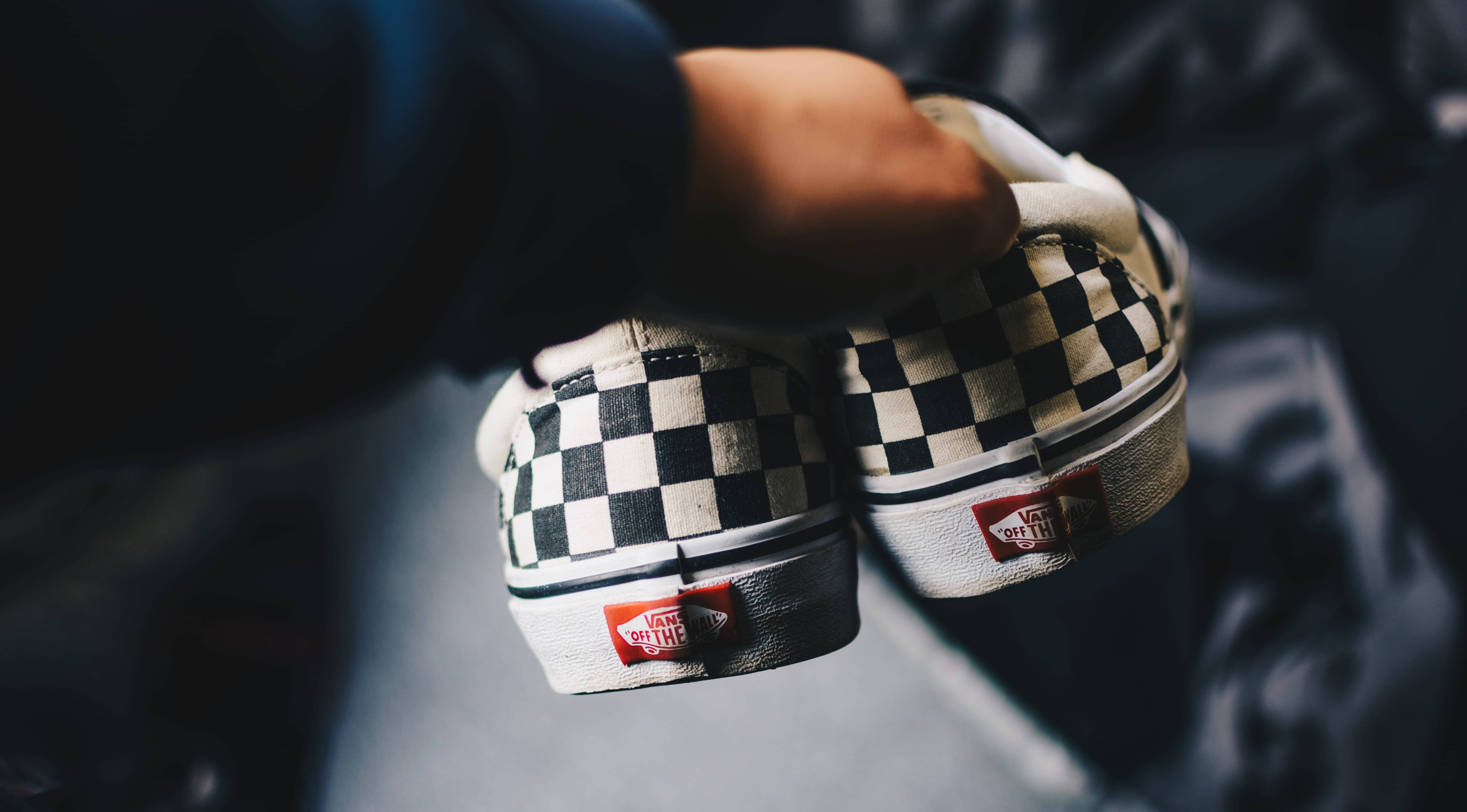 patriotism, era, checkered, black, tops, close-up, child, black and white, human body part, holding, military, slip, adult, gambling, government, low, hand, HD Wallpaper
