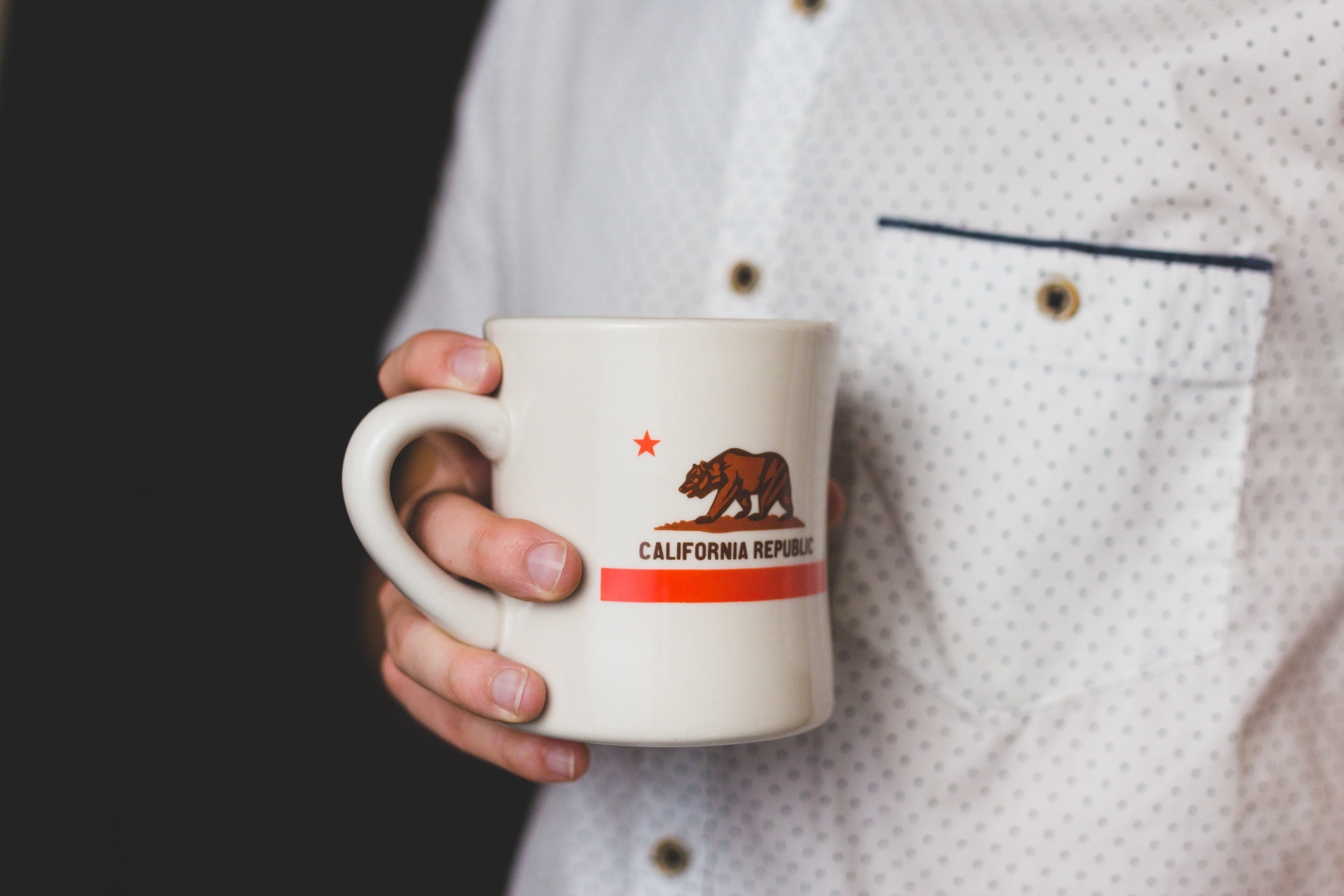 nail, design, food and drink, coffee cup, food, arts, focus on foreground, california, one person, bear, crockery, adults only, midsection, one man only, HD Wallpaper