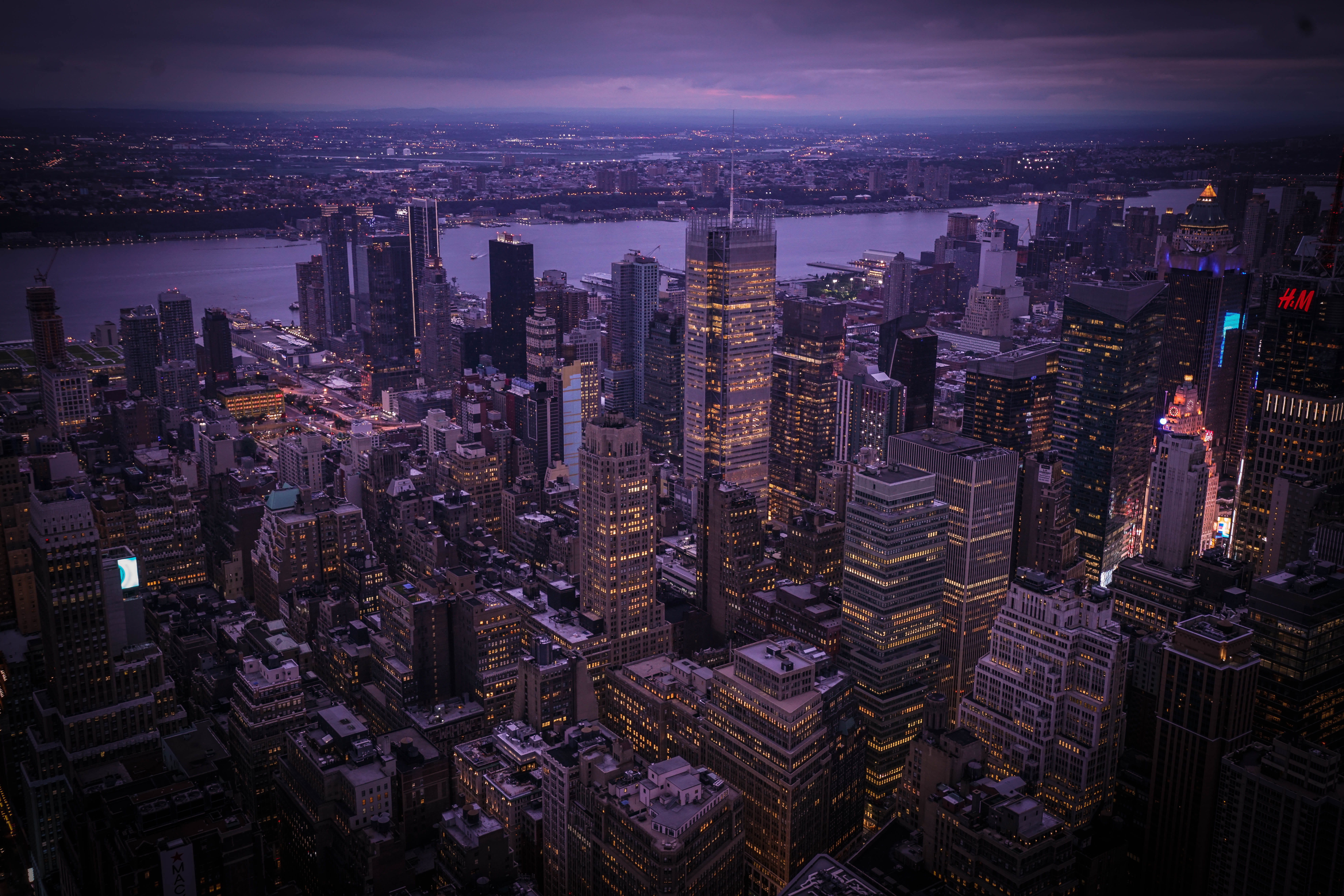 crowd, skyscraper, office building exterior, outdoors, modern, sky, city life, body, buildings, empire state building, ny, built structure, photography, HD Wallpaper