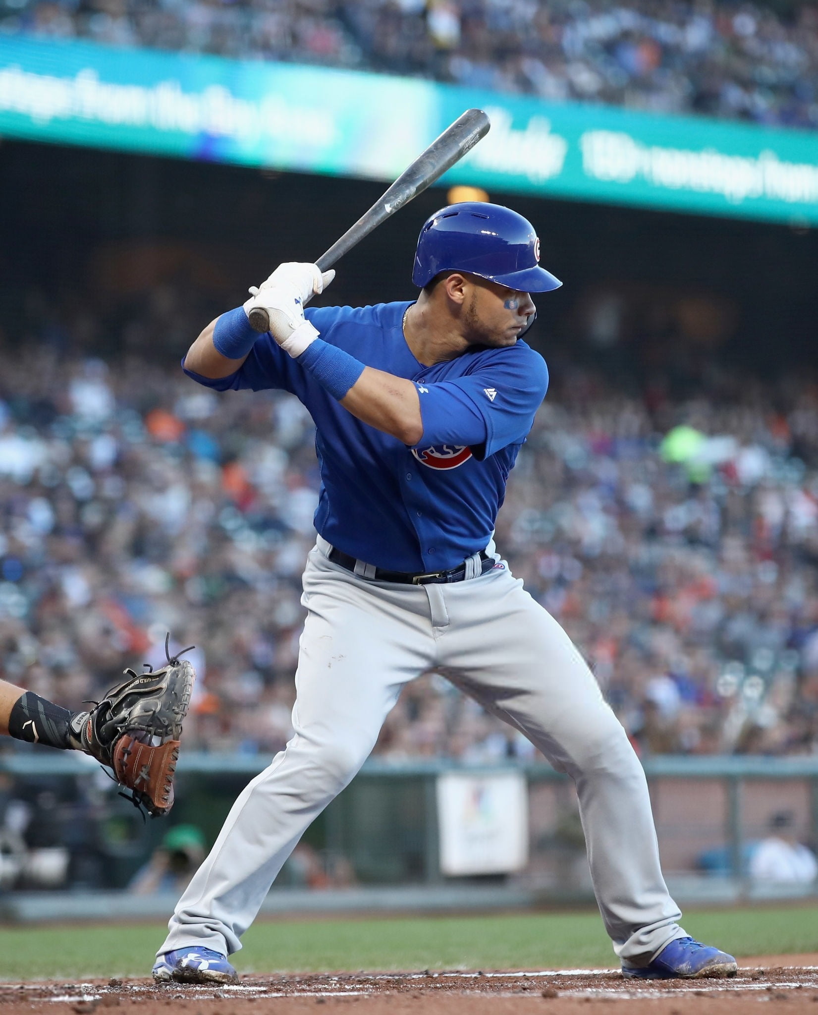incidental people, vitality, sports uniform, competition, audience, Nike, motion, Major League Baseball, spectator, ATandT Park, clothing, Willson Contreras, Phone HD Wallpaper