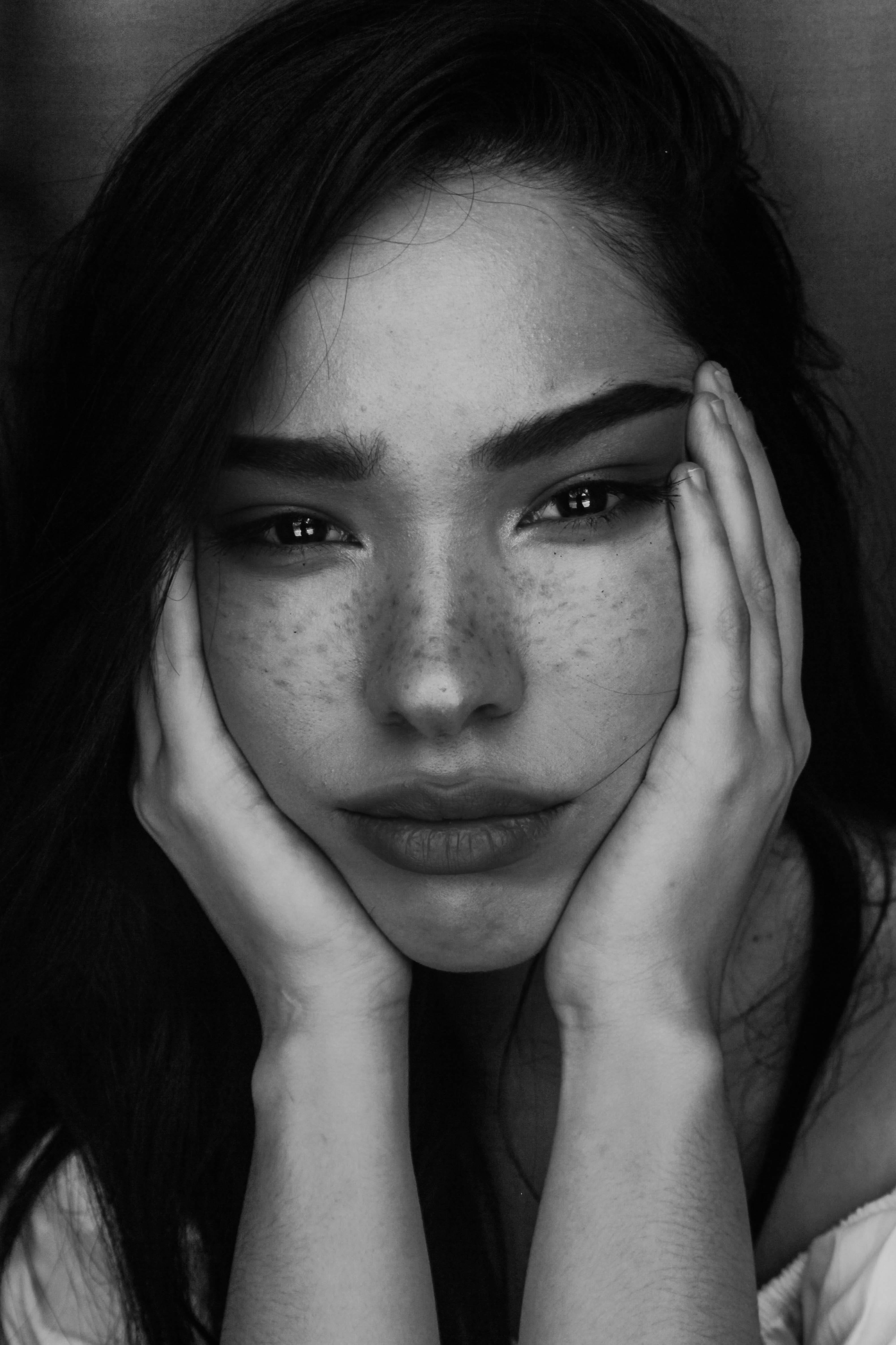 sad, freckle, paint, girl, woman, young women, face, grayscale, women, beautiful woman, hairstyle, beauty, real people, looking at camera, headshot, making, Phone HD Wallpaper
