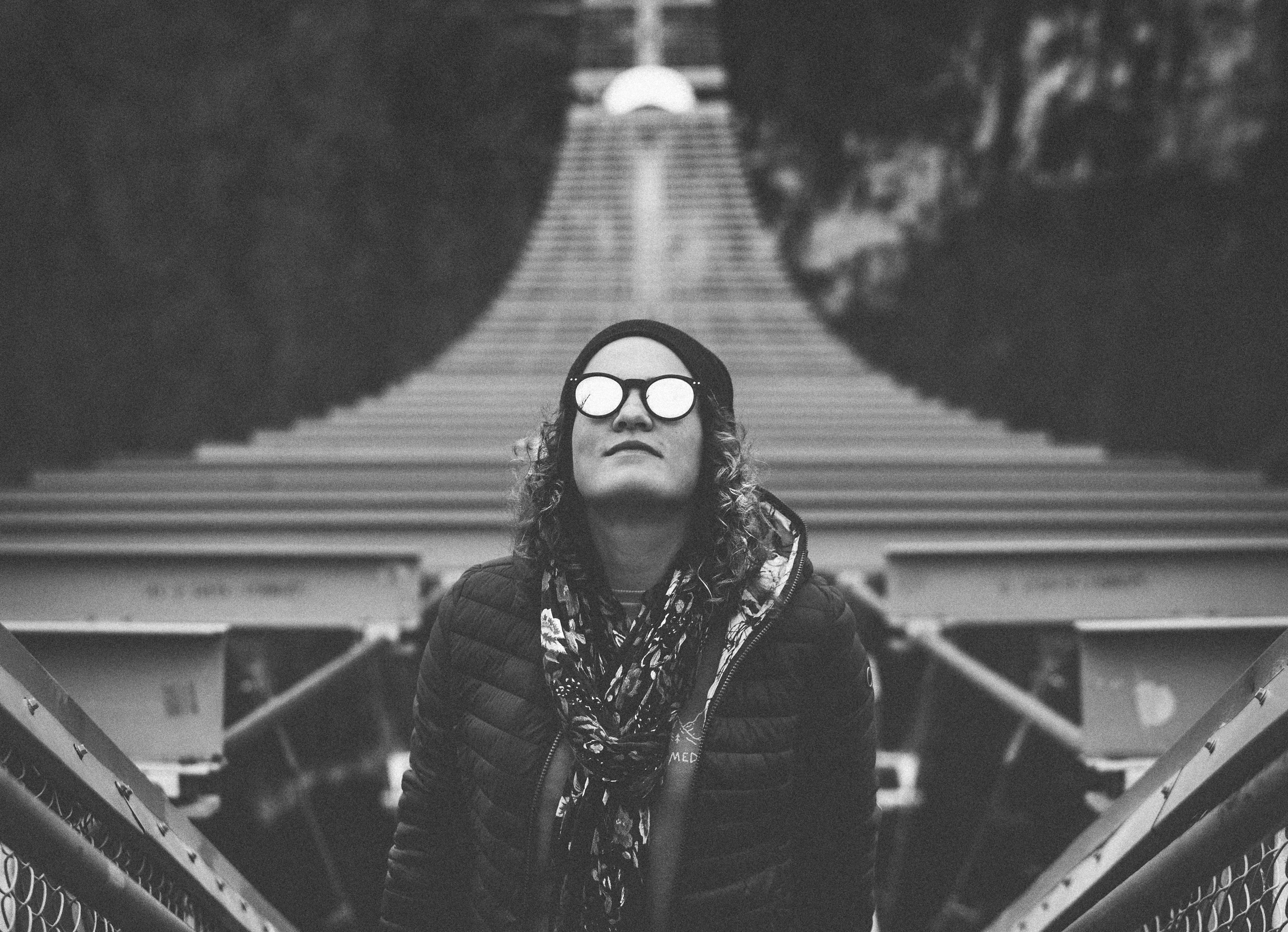 bridge, hanging, casual clothing, looking, 4K, photography, looking up, front view, monochrome, sunglasses, standing, one person, real people, curl, young men, HD Wallpaper