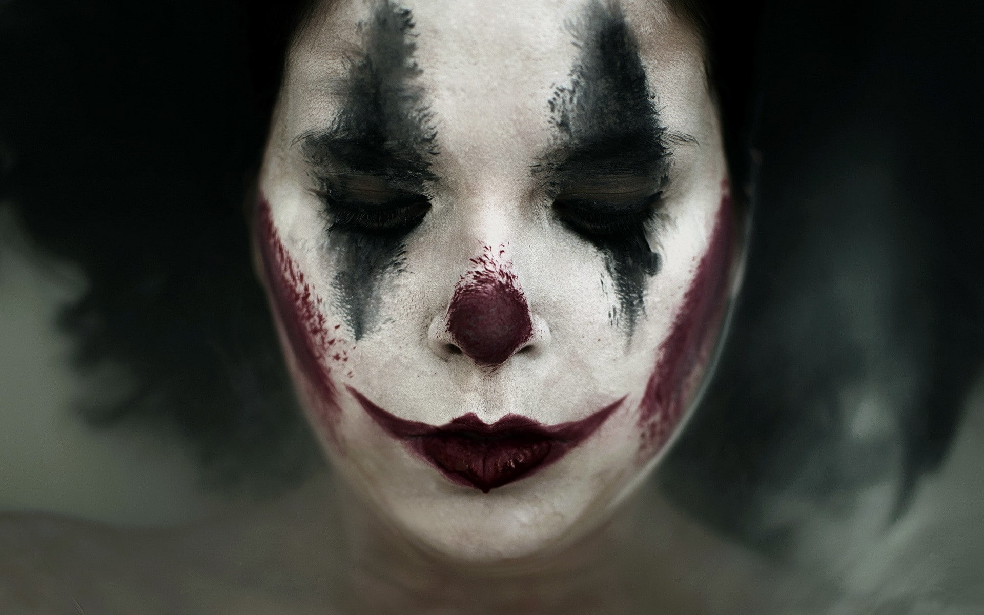 eyes closed, studio shot, face, makeup, dark, close-up, fear, human body part, blood, horror, emotion, clowns, 1080P, portrait, headshot, adult, body part, HD Wallpaper