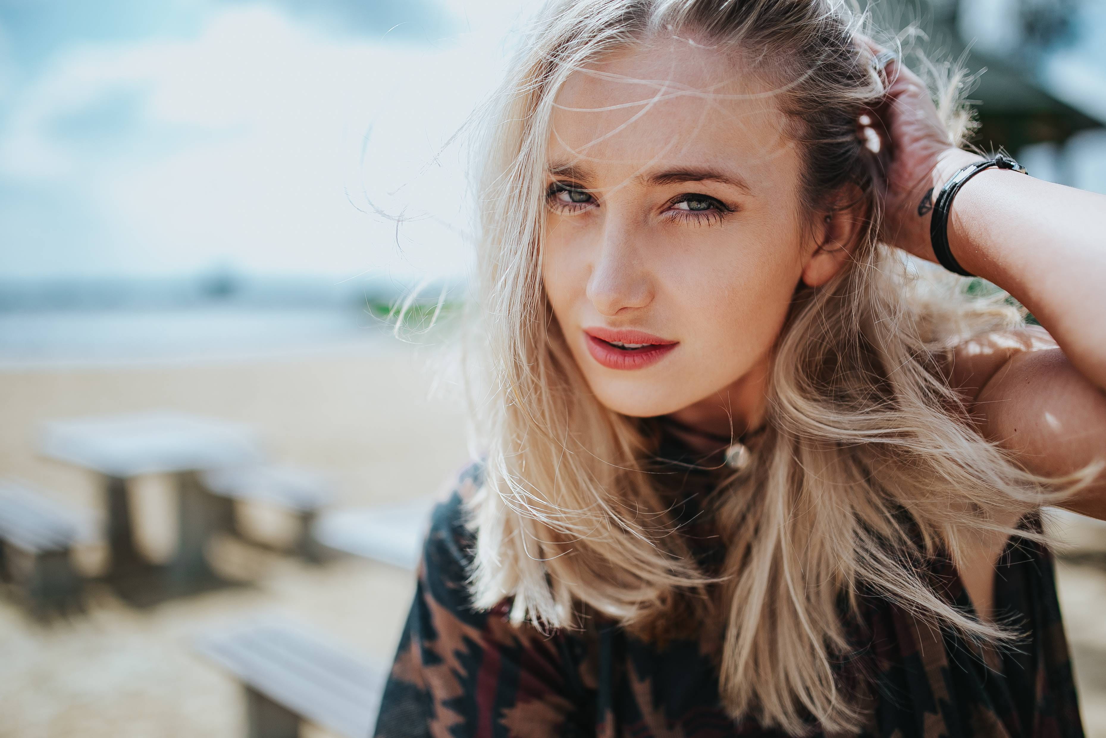 looking, hair, drink, 2K, hairstyle, adults Only, girl, tree, Beautiful, lifestyles, females, headshot, time Of Day, one Woman Only, stump, young Women, HD Wallpaper